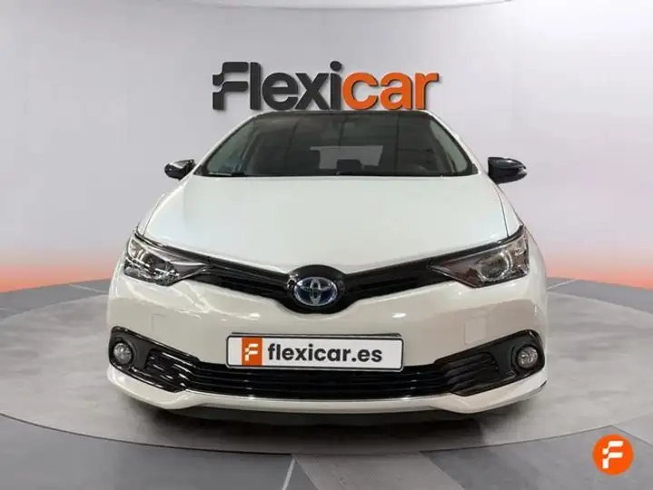 Toyota Auris 2018, foto 2