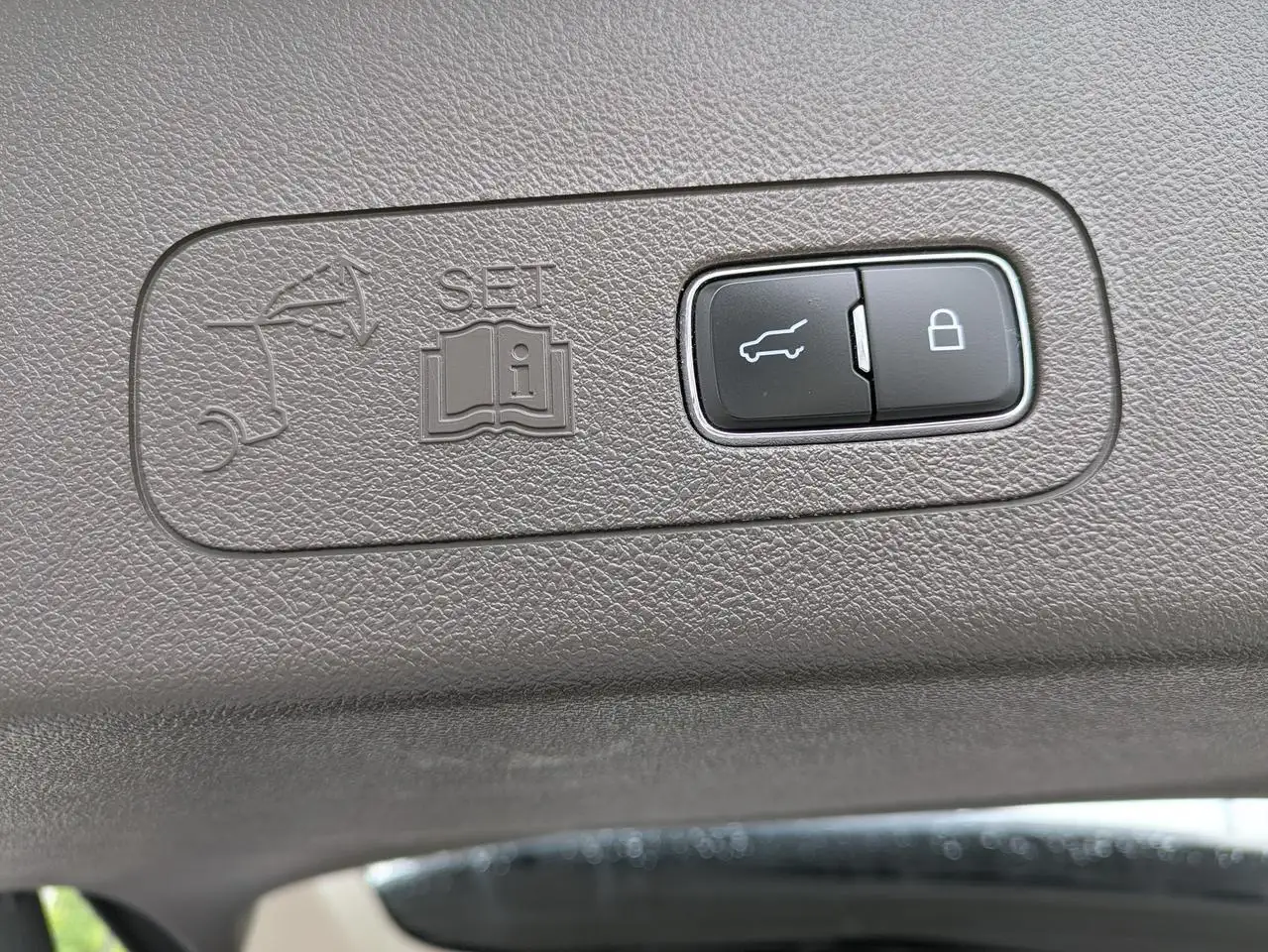 Lincoln Aviator снимка Lincoln Aviator