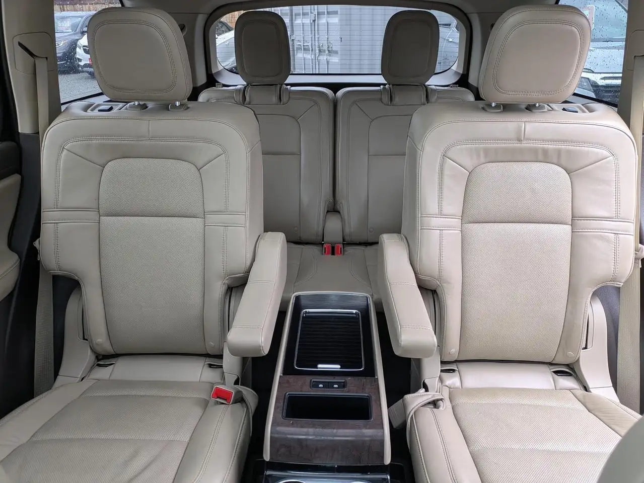 Lincoln Aviator снимка Lincoln Aviator