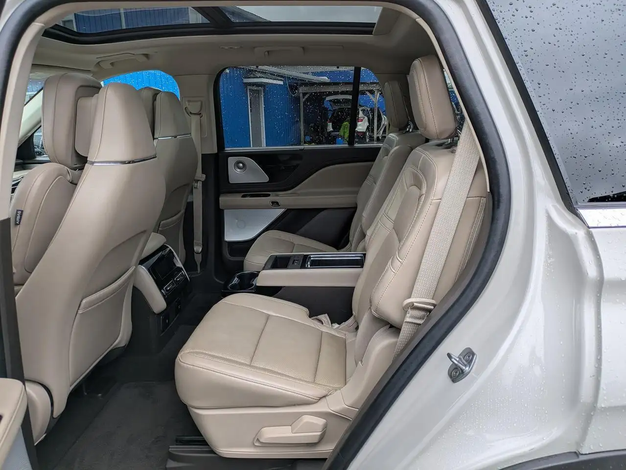 Lincoln Aviator снимка Lincoln Aviator