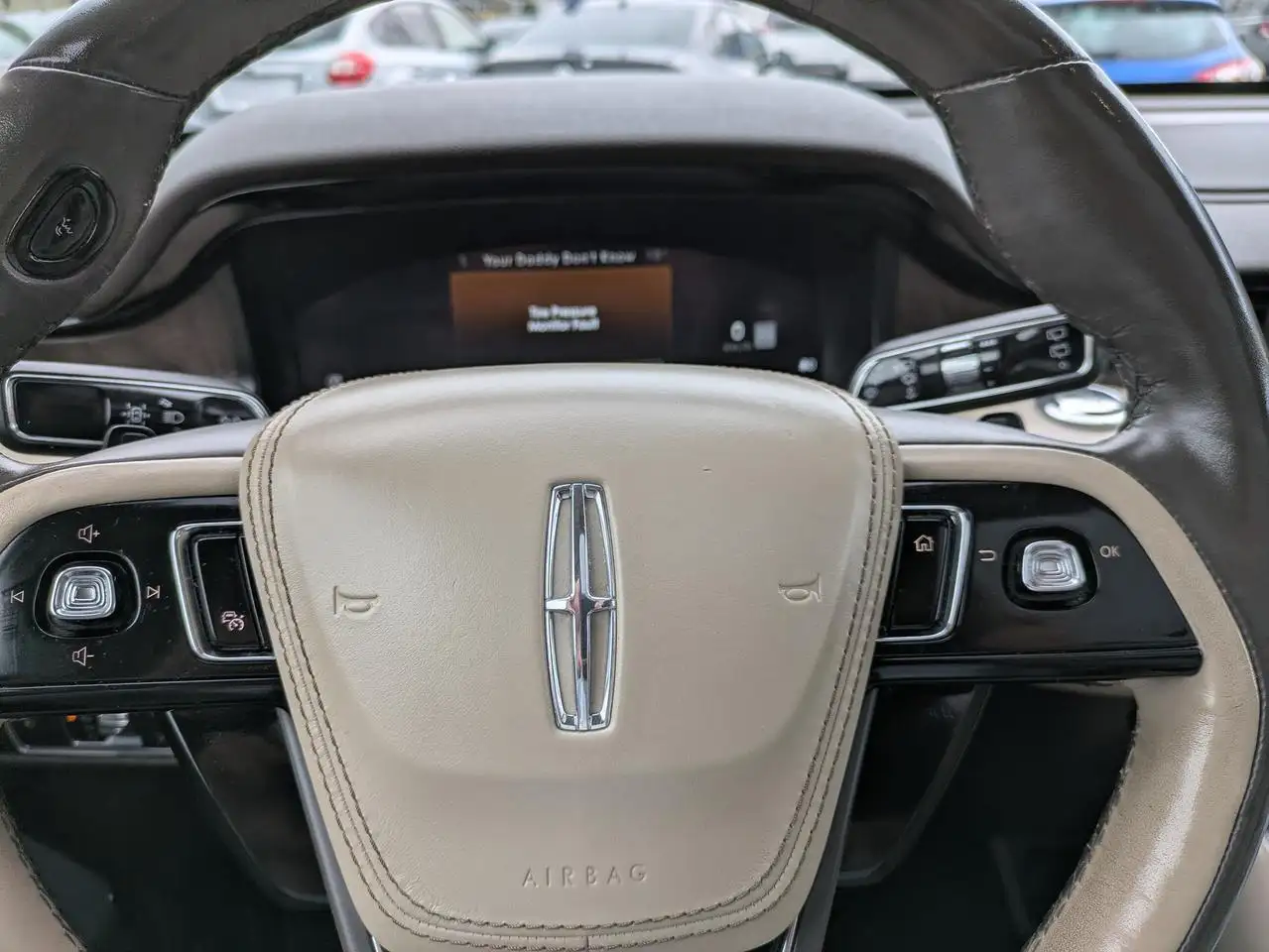 Lincoln Aviator снимка Lincoln Aviator