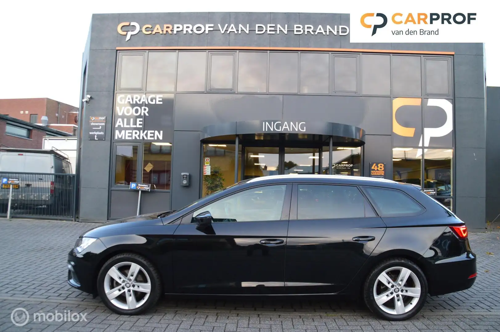 SEAT Leon ST 1.5 TSI FR Ultimate Edition Black Noir - 2