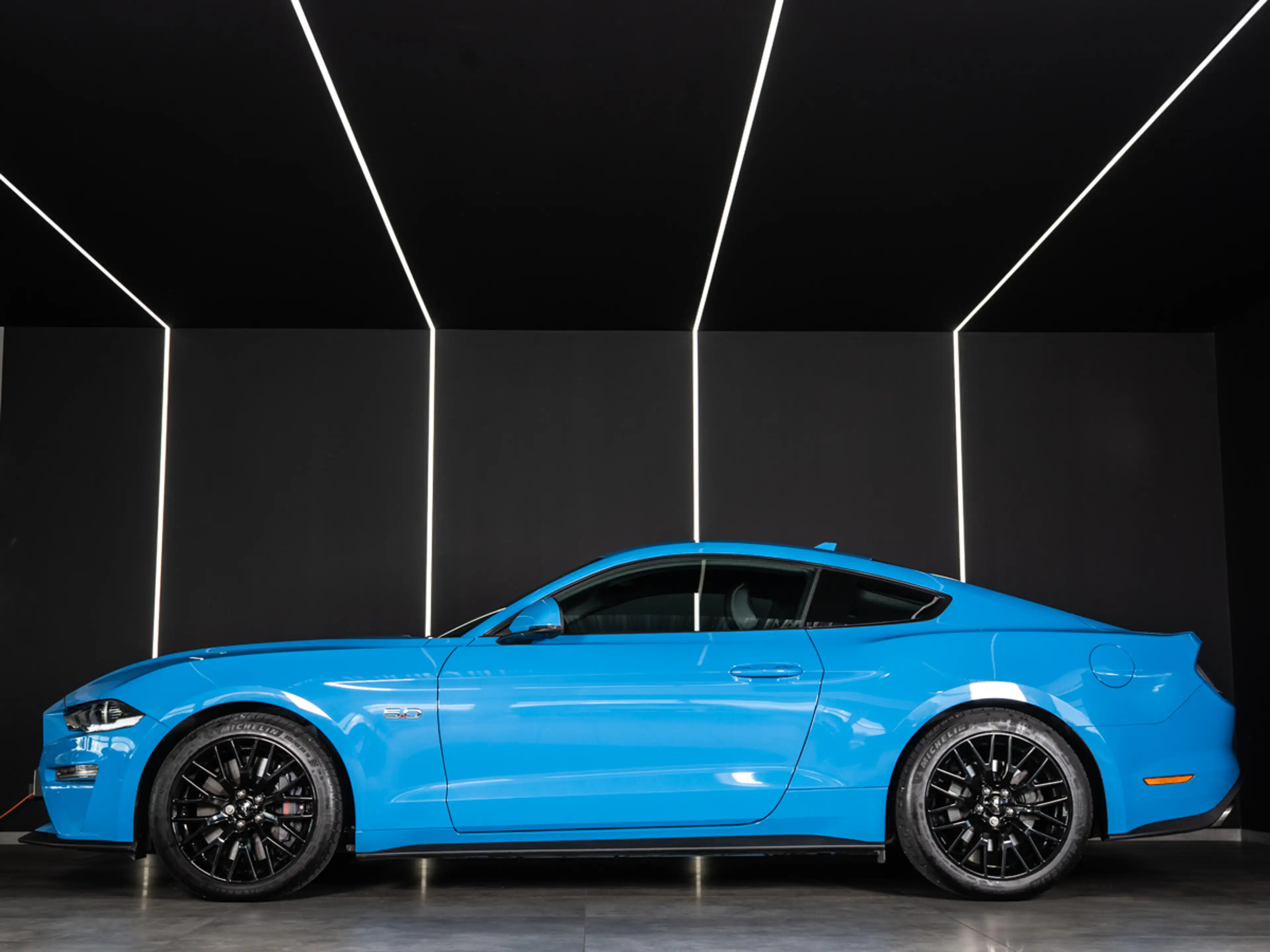 Ford Mustang GT 5.0 Ti-VCT V8 Fastback  *PREMIUM2*SYNC3* — photo 6