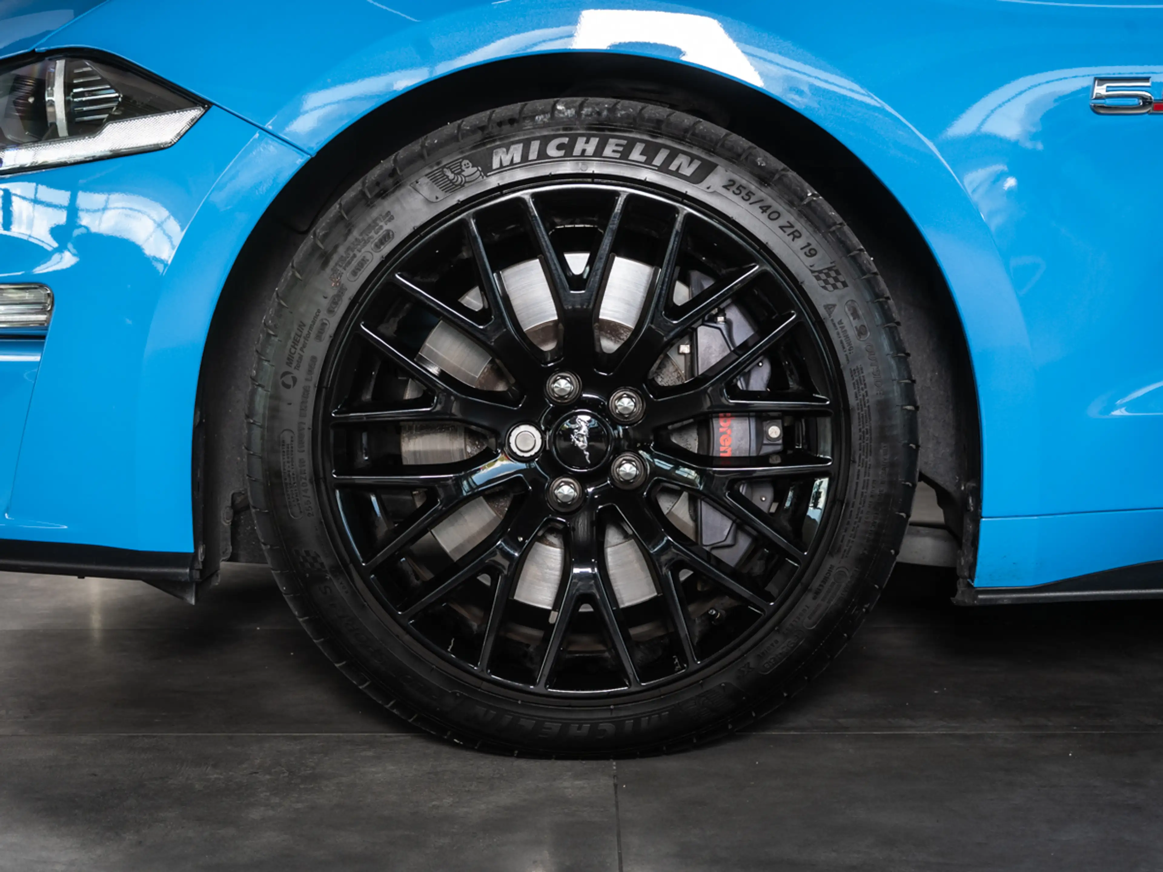 Ford Mustang GT 5.0 Ti-VCT V8 Fastback  *PREMIUM2*SYNC3* — photo 4