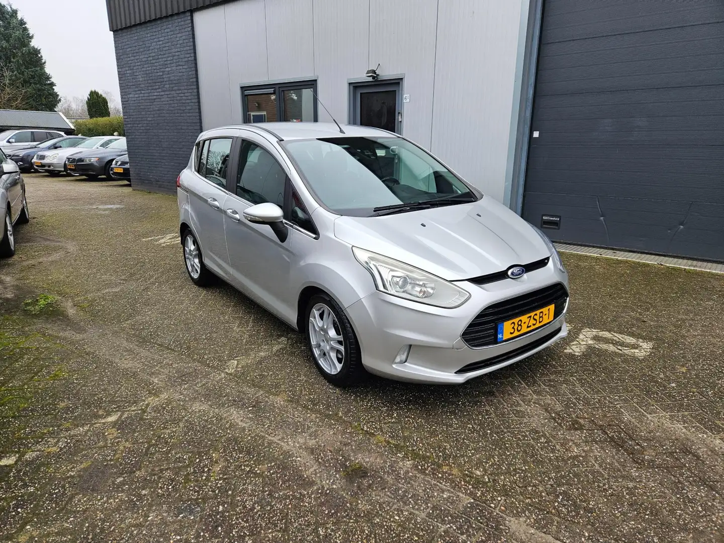Ford B-Max 1.0 EcoBoost Titanium/Clima/Cruise/Stoelverw Grau - 1