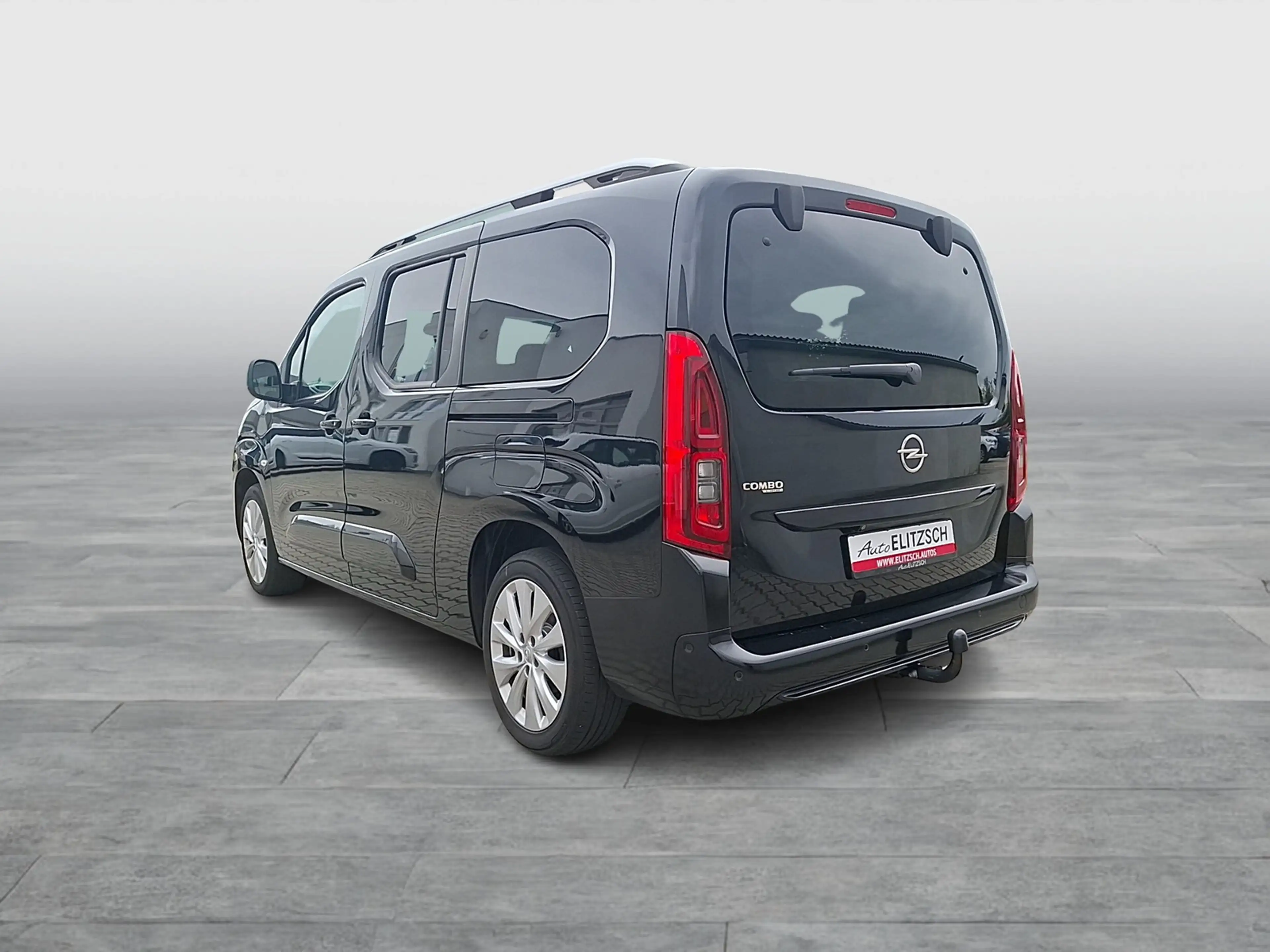 Opel Combo Life Innovation — photo 3