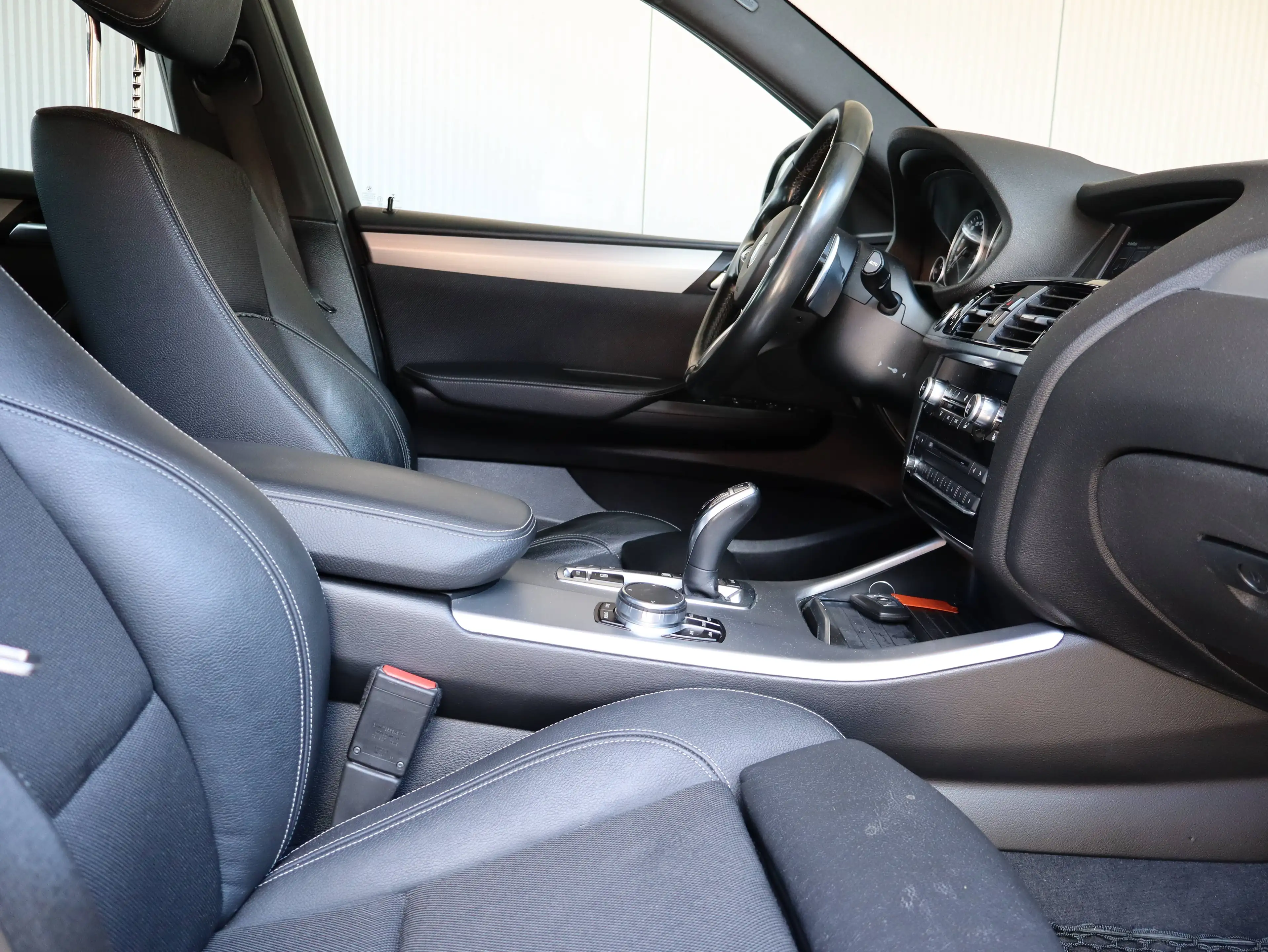 BMW X4 xDrive35i Sport-Aut. M SPORT *AHK*NAVI*BI-XENON*EL.GLAS-SCHIEBEDACH*HIFI* — photo 13