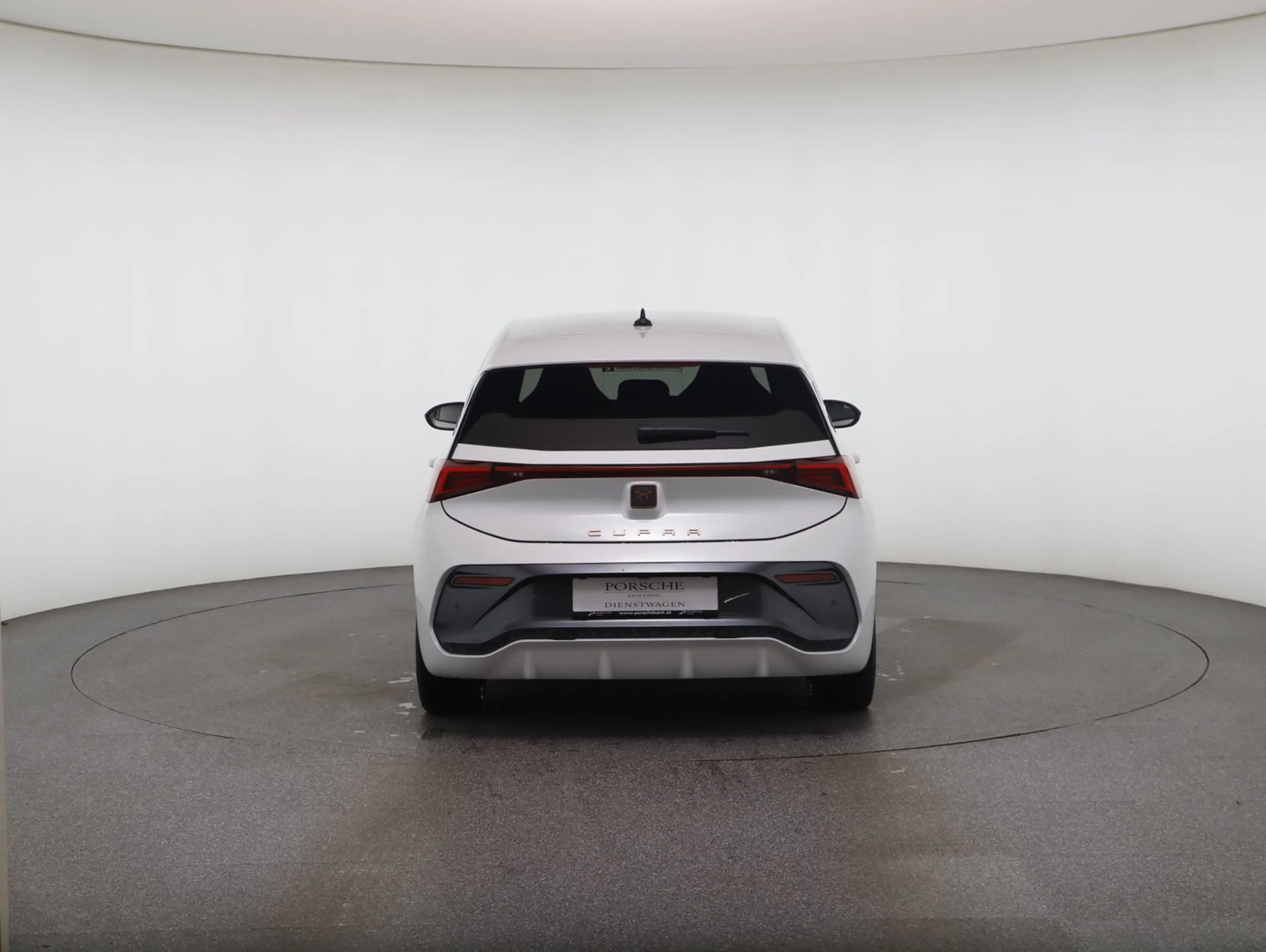CUPRA Born 77/82 e-Boost 170kW/231PS — photo 4