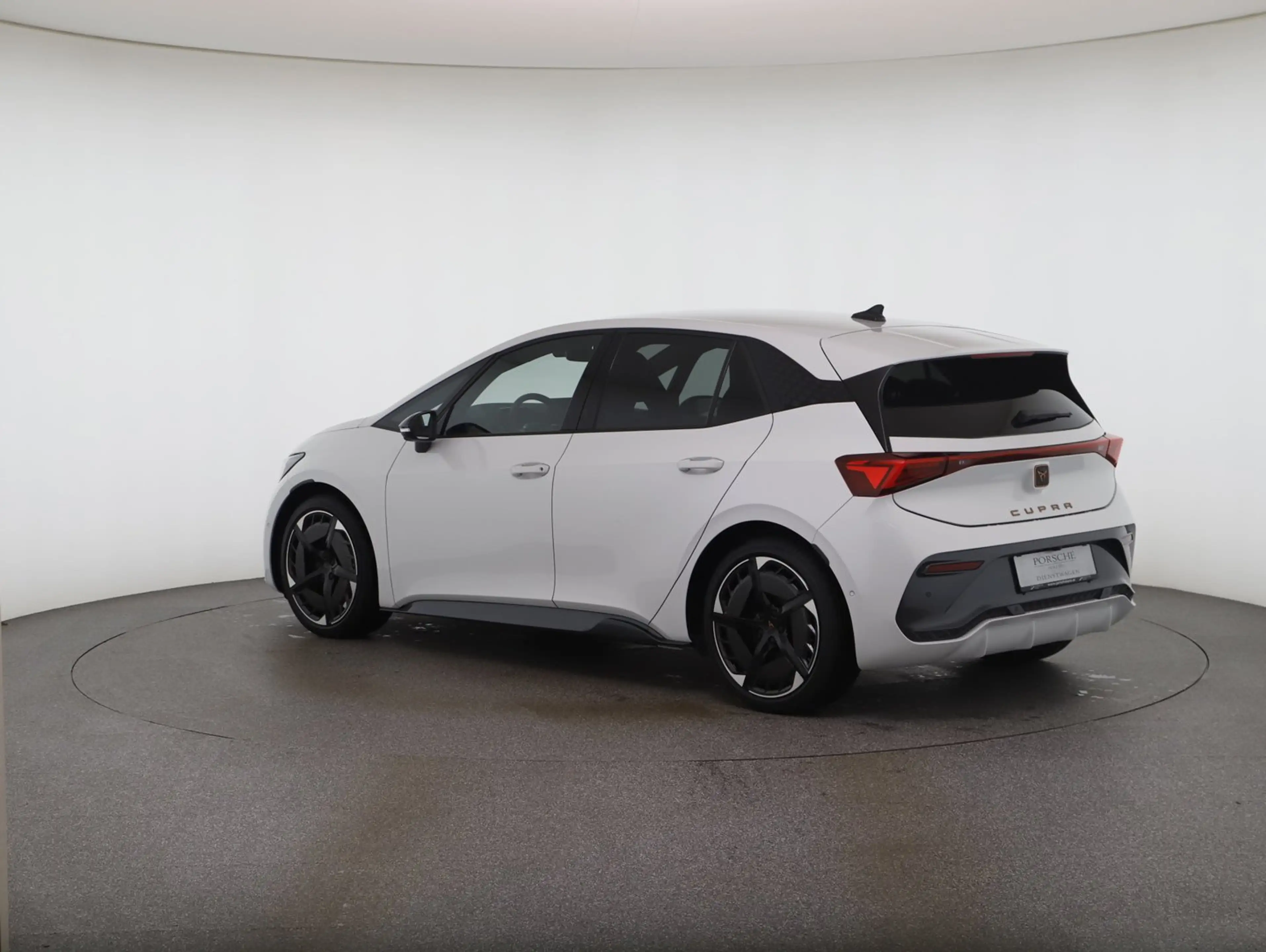CUPRA Born 77/82 e-Boost 170kW/231PS — photo 3