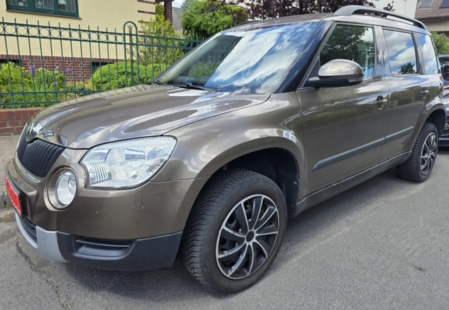 Skoda Yeti Active, Scheckheft, u-frei Braun - 1