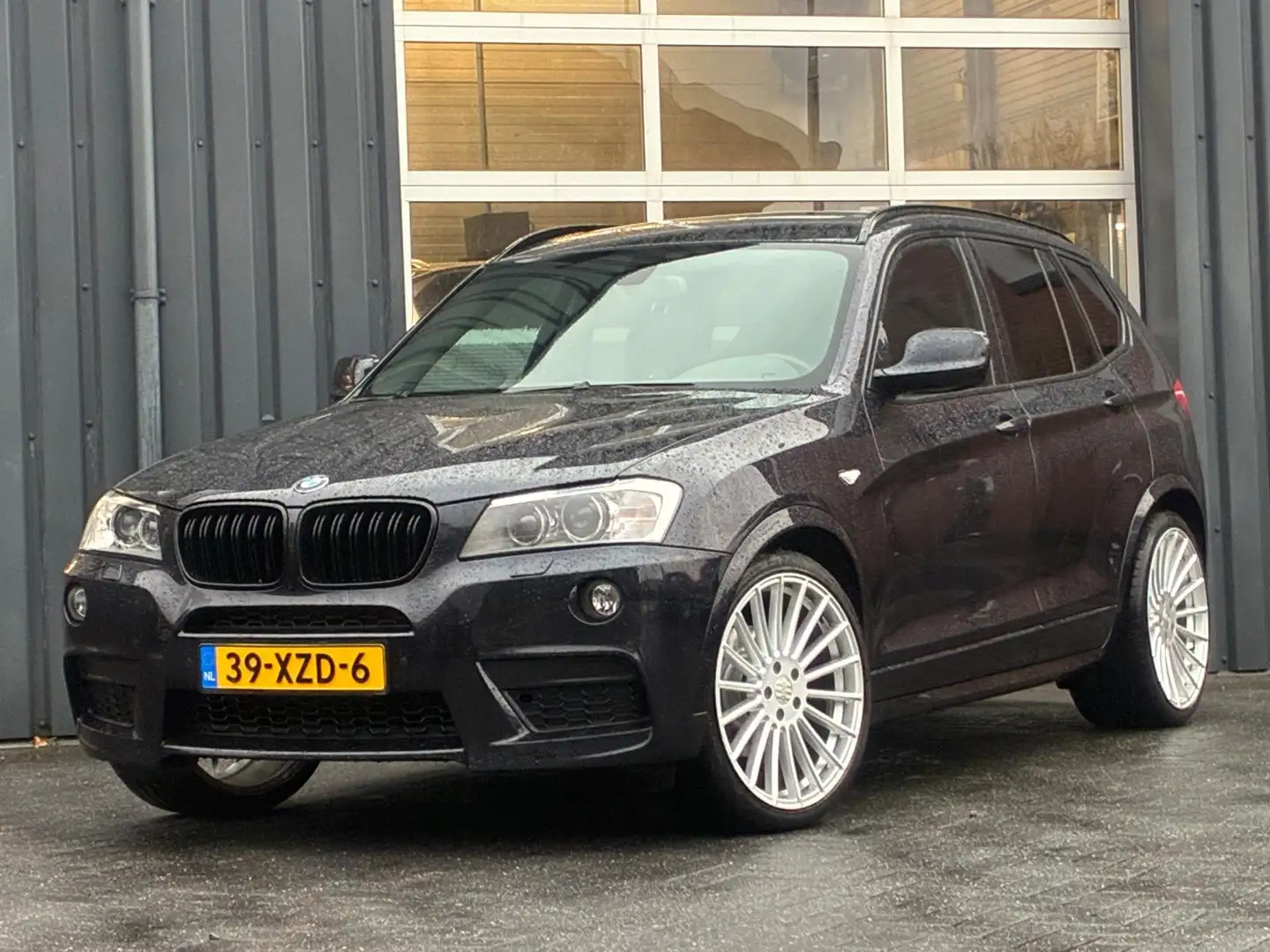 BMW X3 XDrive20i High Executive Leder Pano Navi Xenon Cam Schwarz - 1