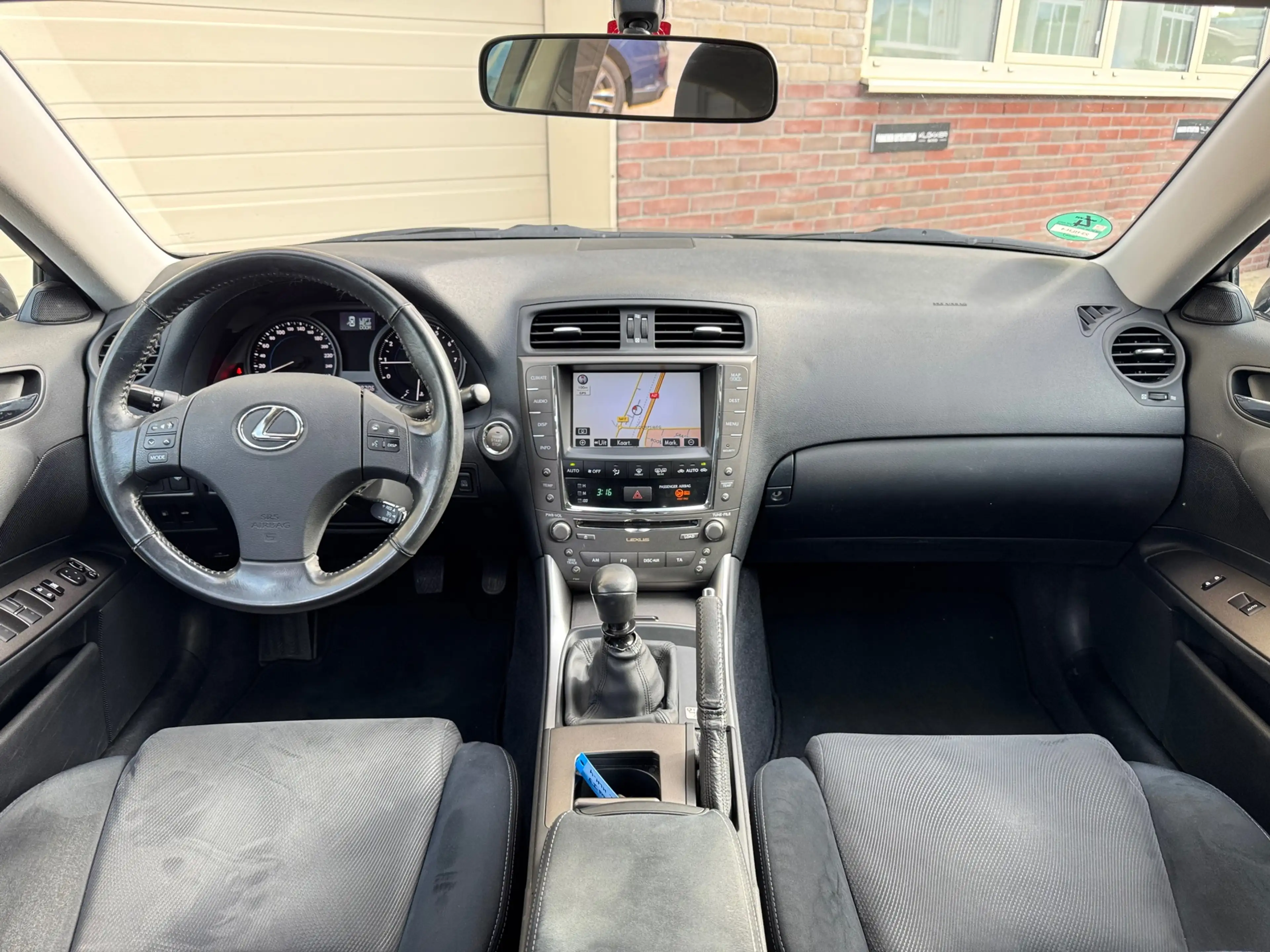 Lexus IS 250 Business Dealer onderh.|1e eigenaar|Camera|Trekhaa — photo 3