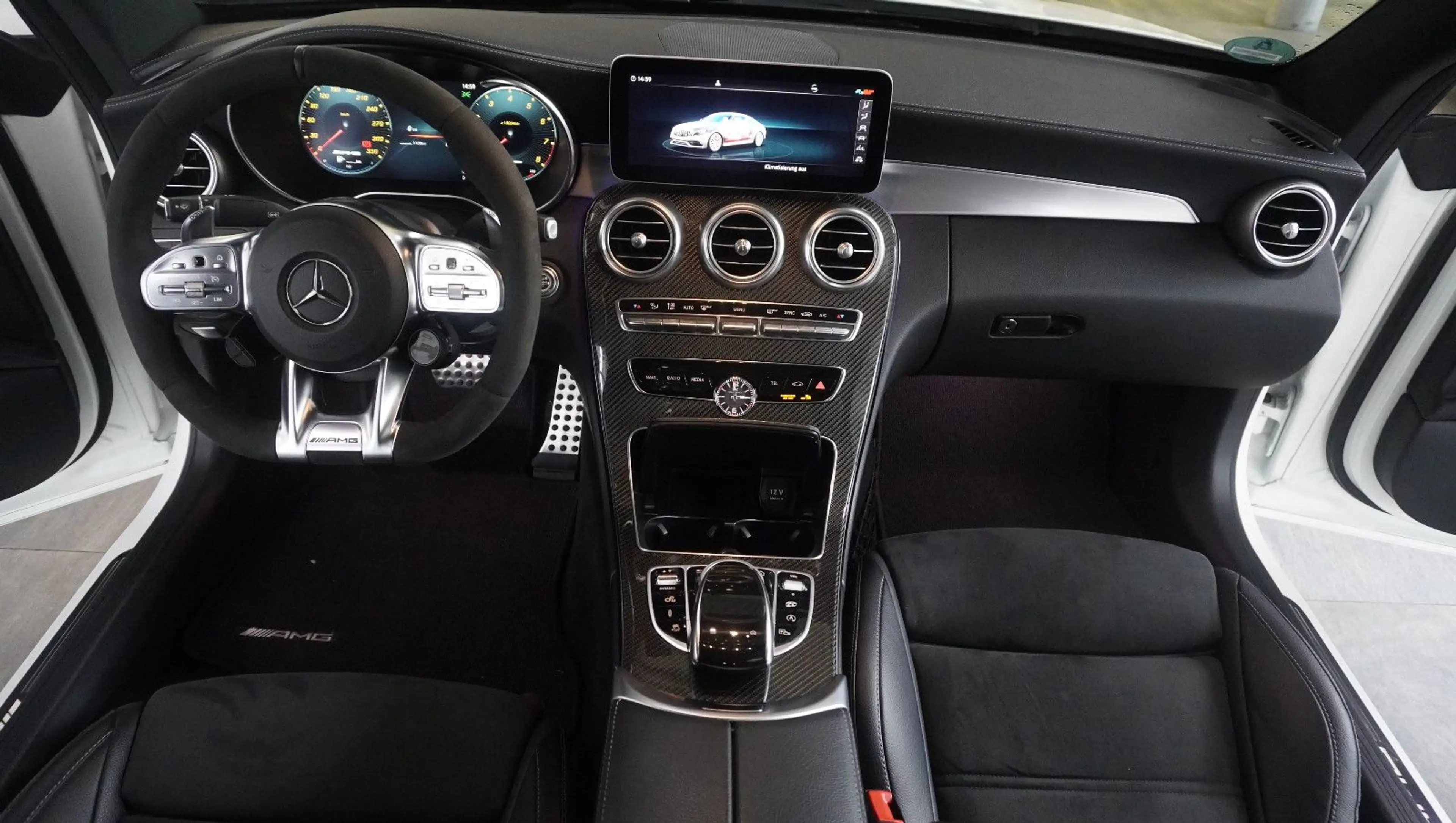 Mercedes-Benz C 63 AMG Coupe *NIGHT*PANO*HEAD-UP*BURMESTER* — photo 9
