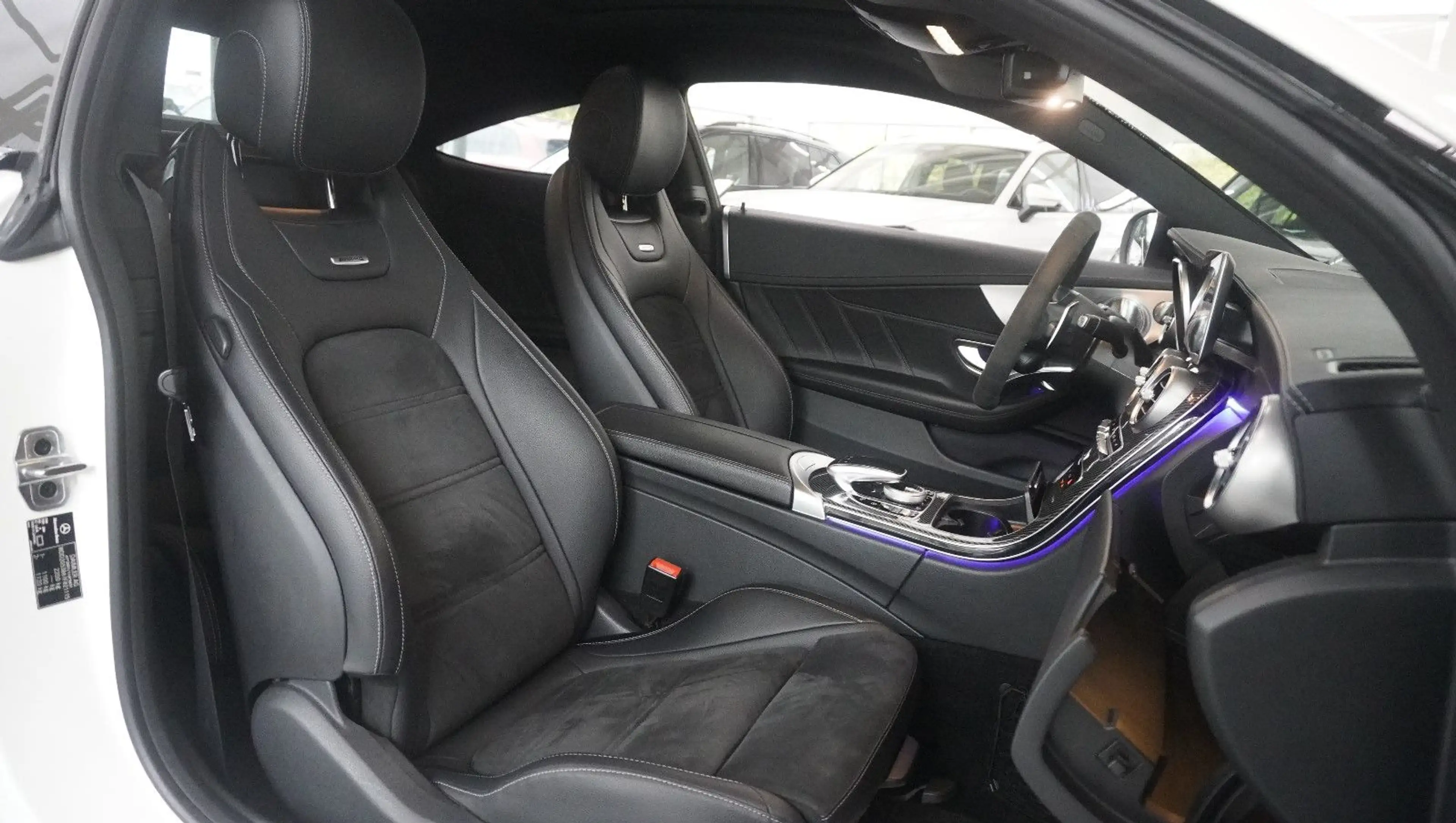 Mercedes-Benz C 63 AMG Coupe *NIGHT*PANO*HEAD-UP*BURMESTER* — photo 10