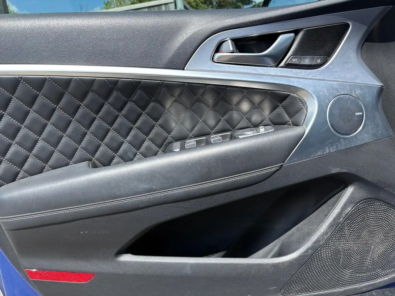 Genesis G70 photo Genesis G70