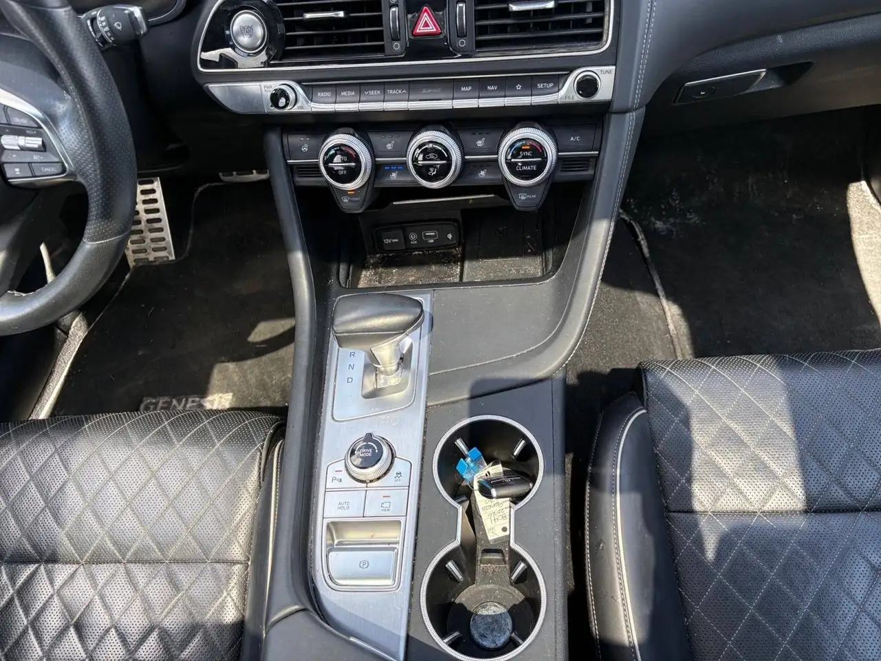 Genesis G70 photo Genesis G70
