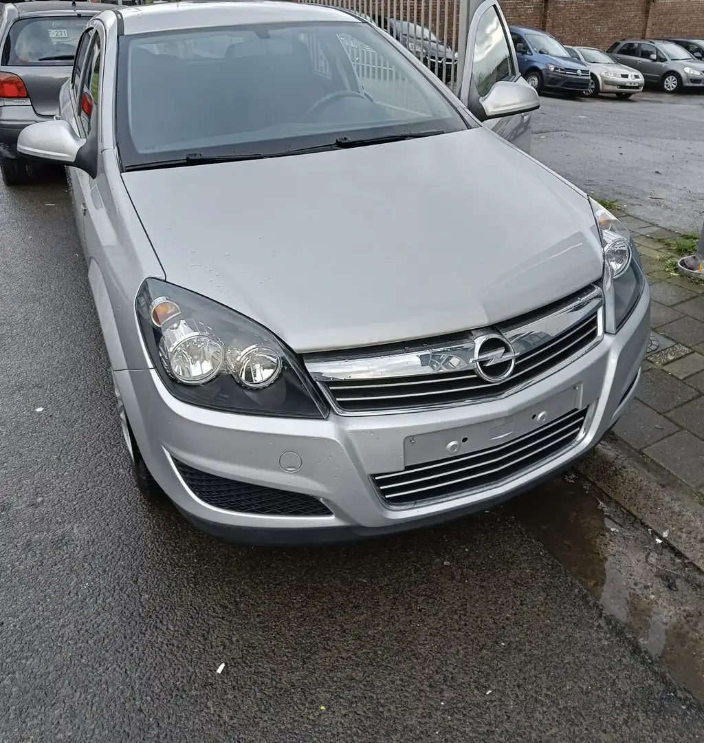 Opel Astra 1.6i Cosmo - 1