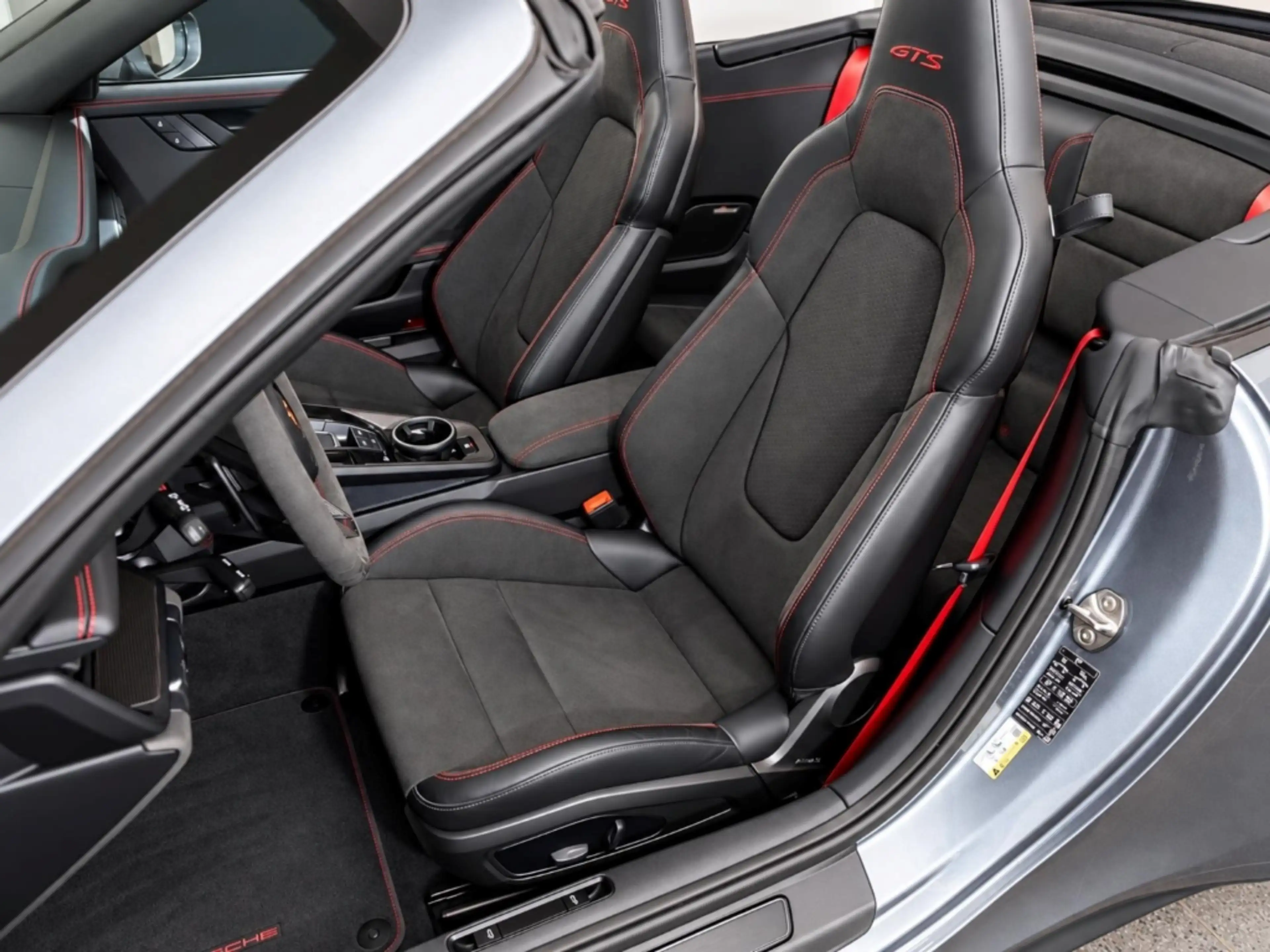 Porsche 992 911 Carrera GTS Cabriolet InnoDrive BOSE — photo 12