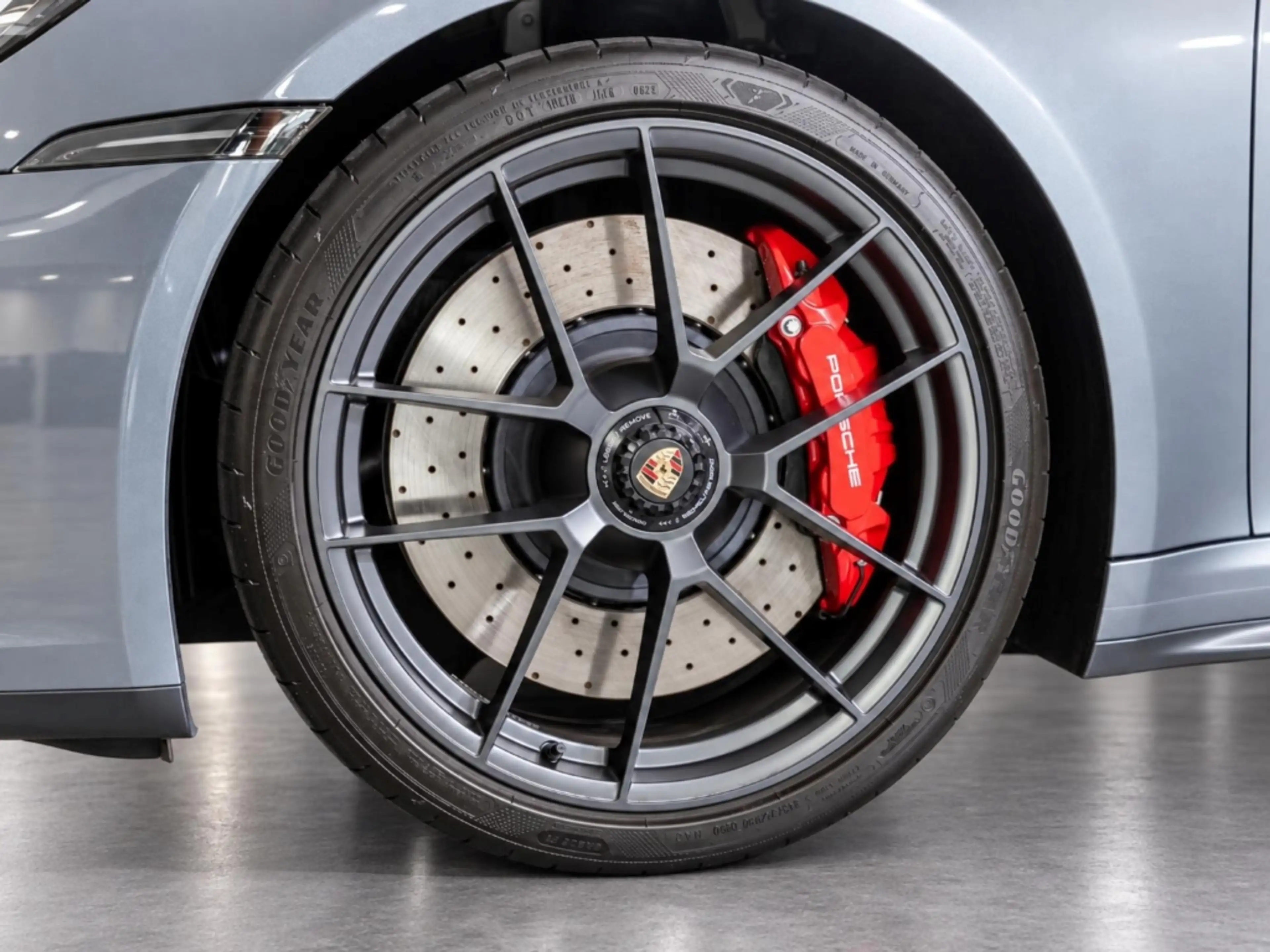Porsche 992 911 Carrera GTS Cabriolet InnoDrive BOSE — photo 8