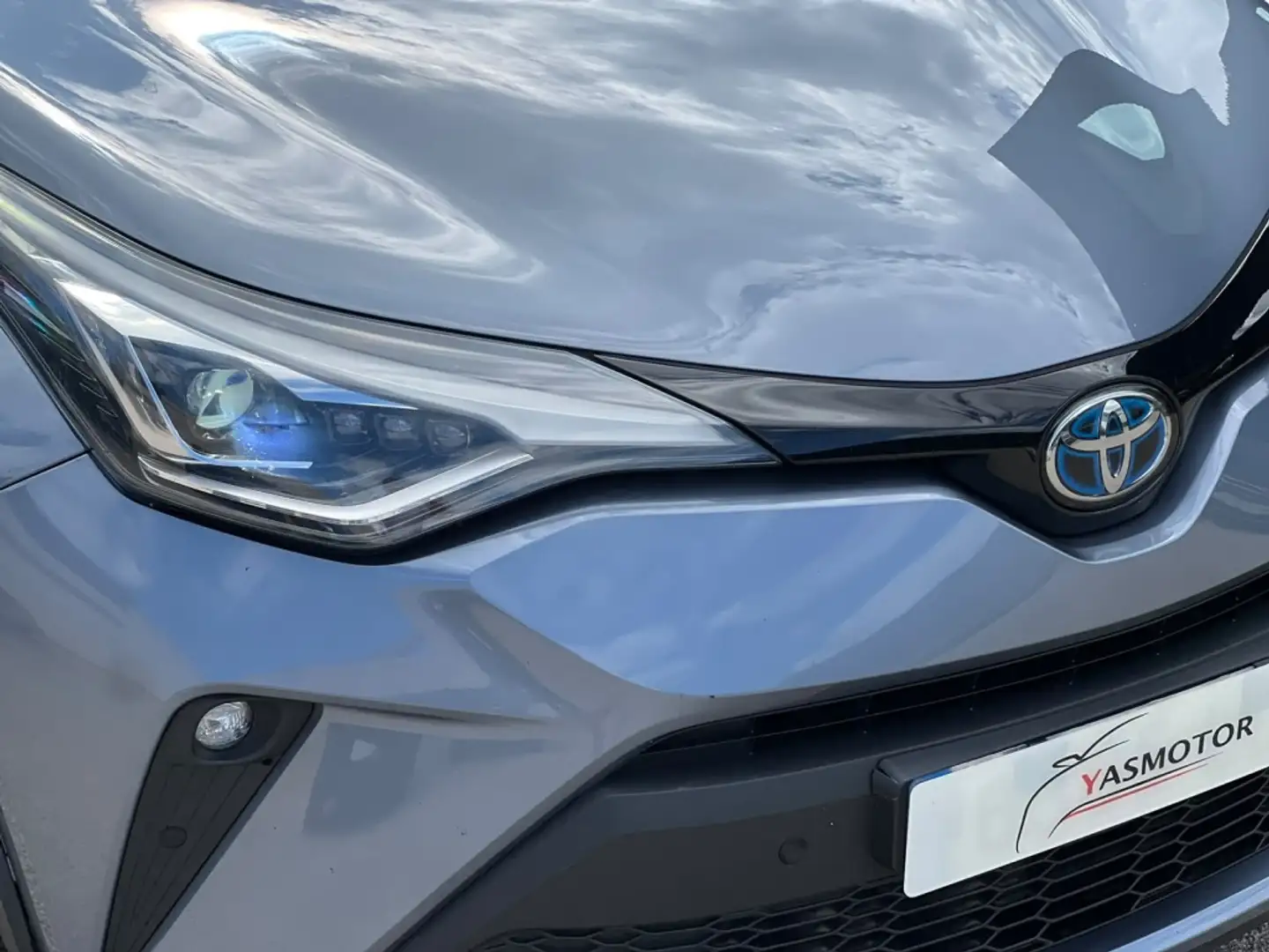Toyota C-HR 180H Advance Luxury Azul - 2