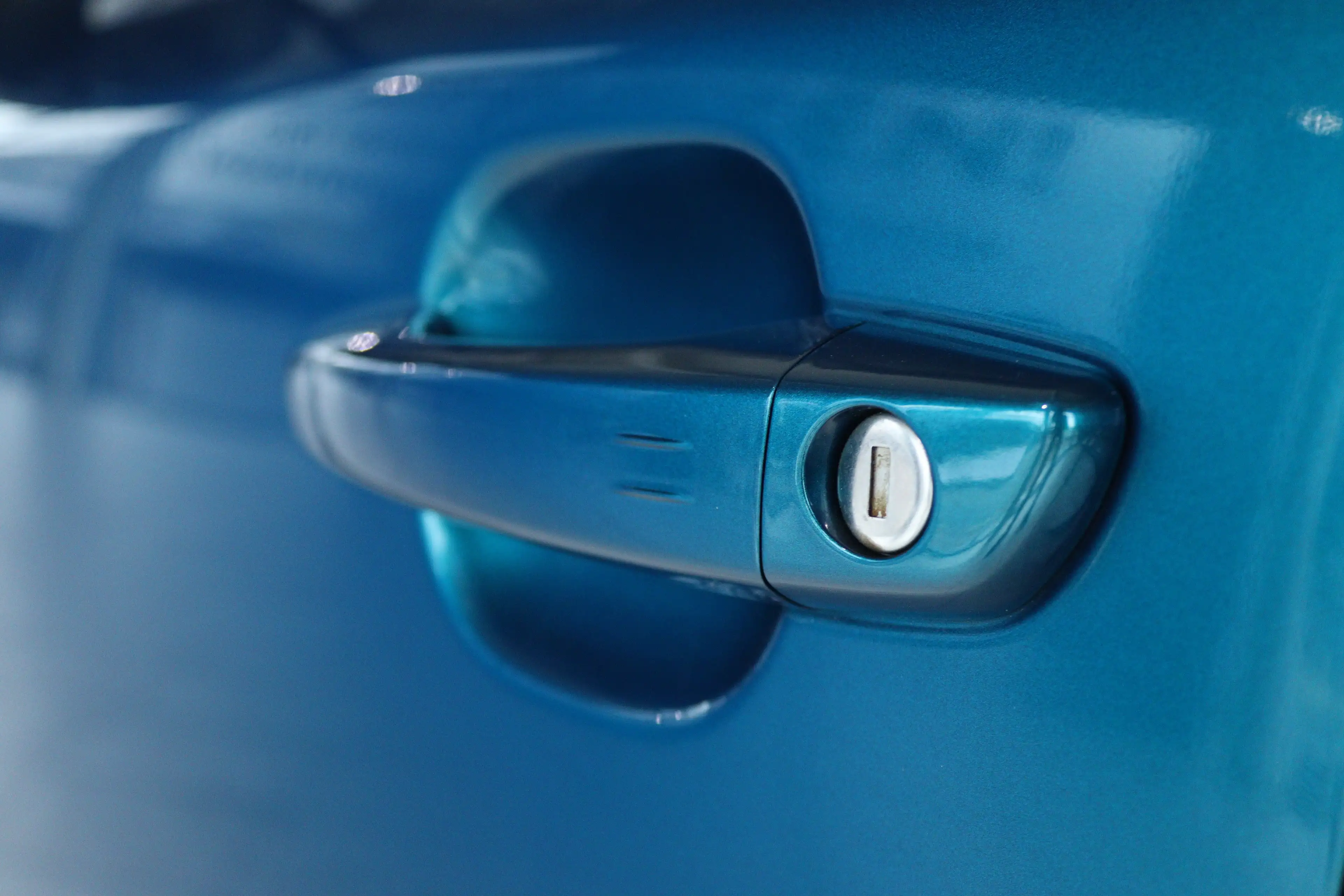 Peugeot 2008 1.2 Hybrid 145 Allure | Adapt. Cruise | 360 Camera — photo 6