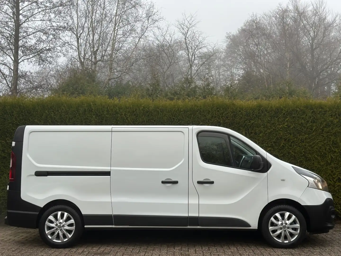 Renault Trafic 1.6 dCi L2H1 Comfort Energy Navigatie Cruise Contr Wit - 2