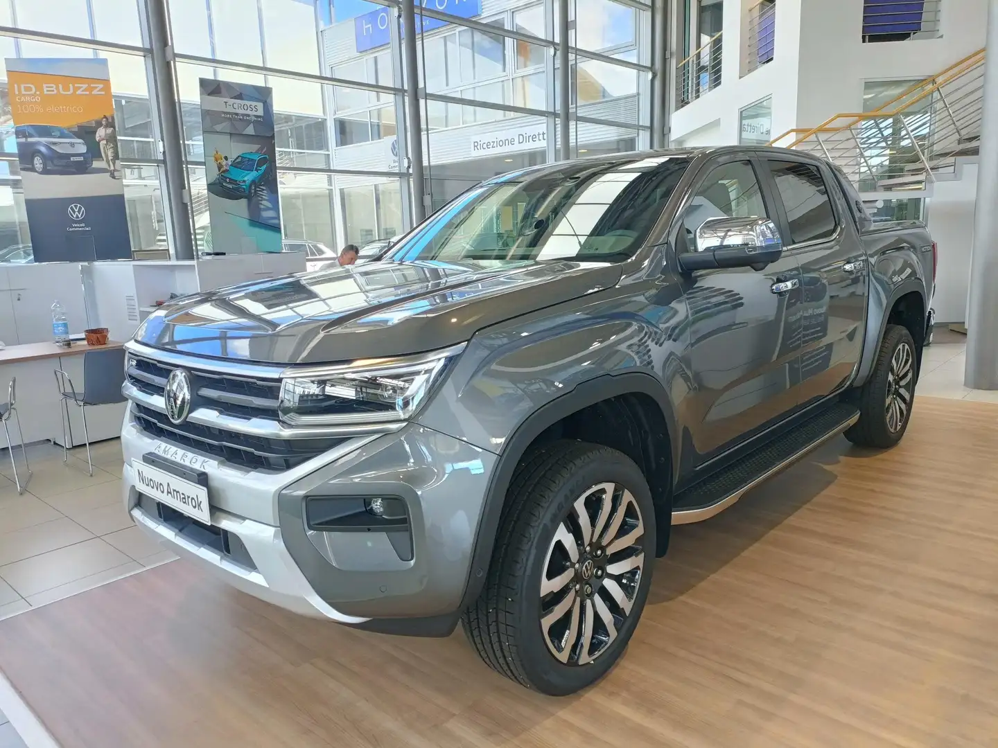Volkswagen Amarok 3.0 v6 241 cv Aventura Aut 10marce Pronta Consegna Šedá - 1