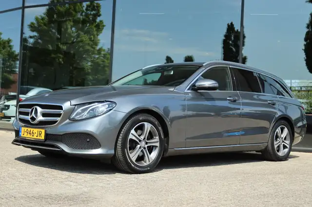 Mercedes-Benz E 220