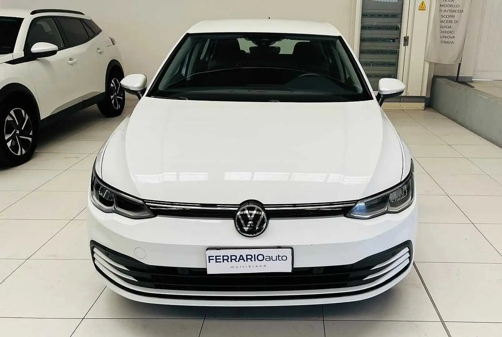 Volkswagen Golf 8ª serie 1.0 TSI EVO Life Bianco - 2