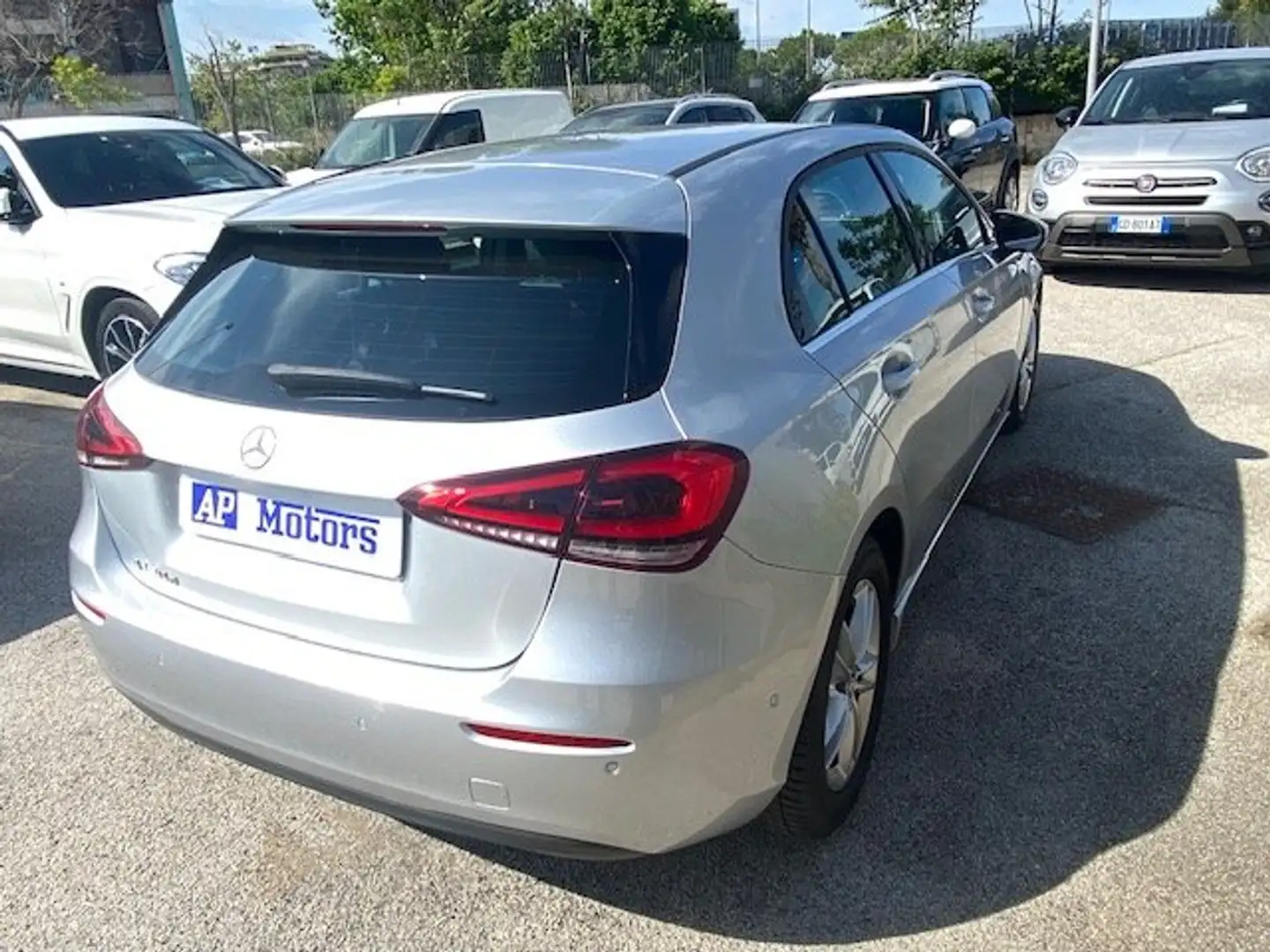Mercedes-Benz A 180 d Business Extra LED/Pelle auto Grigio - 2