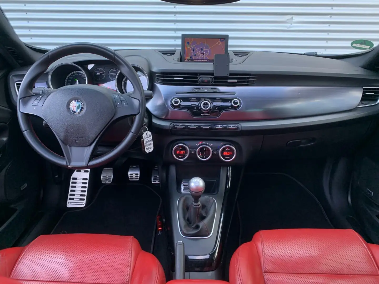 Alfa Romeo Giulietta 1.7 TBi Quadrifoglio Verde Pano 270 PK Navi Cruise Gri - 2