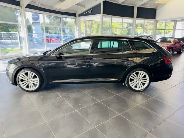 Skoda Superb view 7