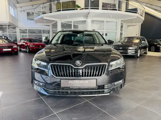Skoda Superb view 2