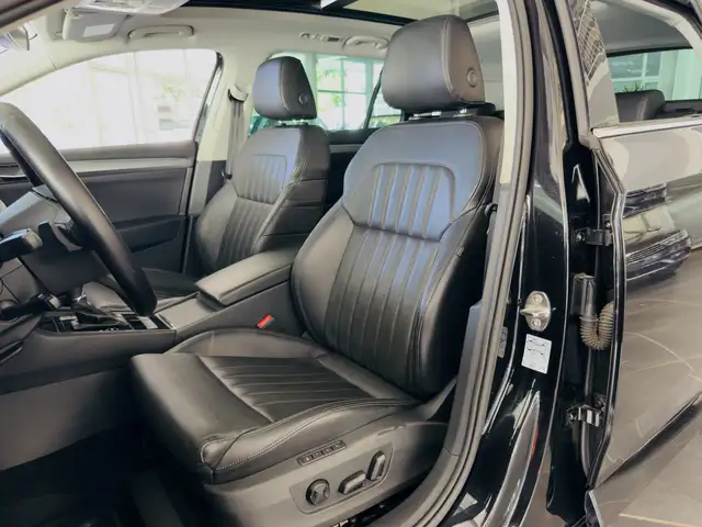 Skoda Superb view 12