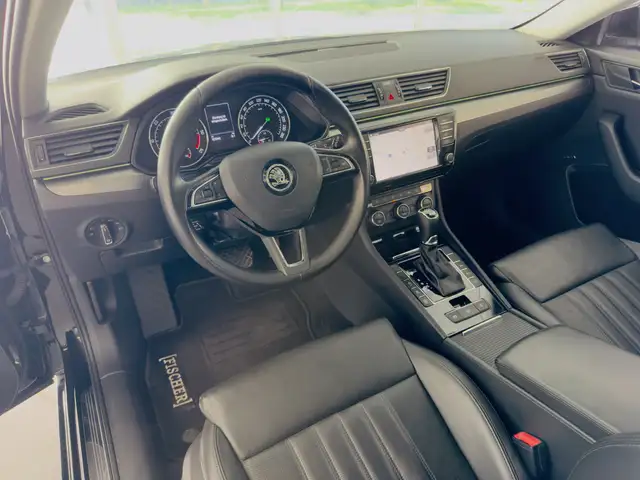 Skoda Superb view 11