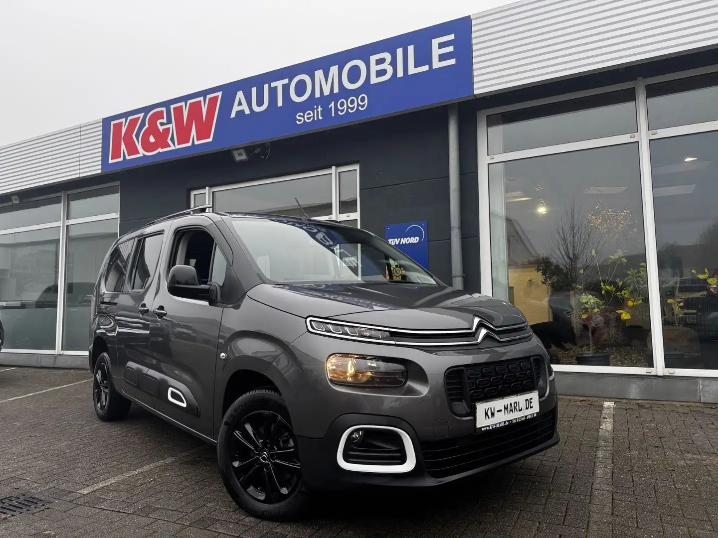 Citroen Berlingo Shine XL AUTOM. 7SITZER KLIMAAUTO CAM Grau - 1
