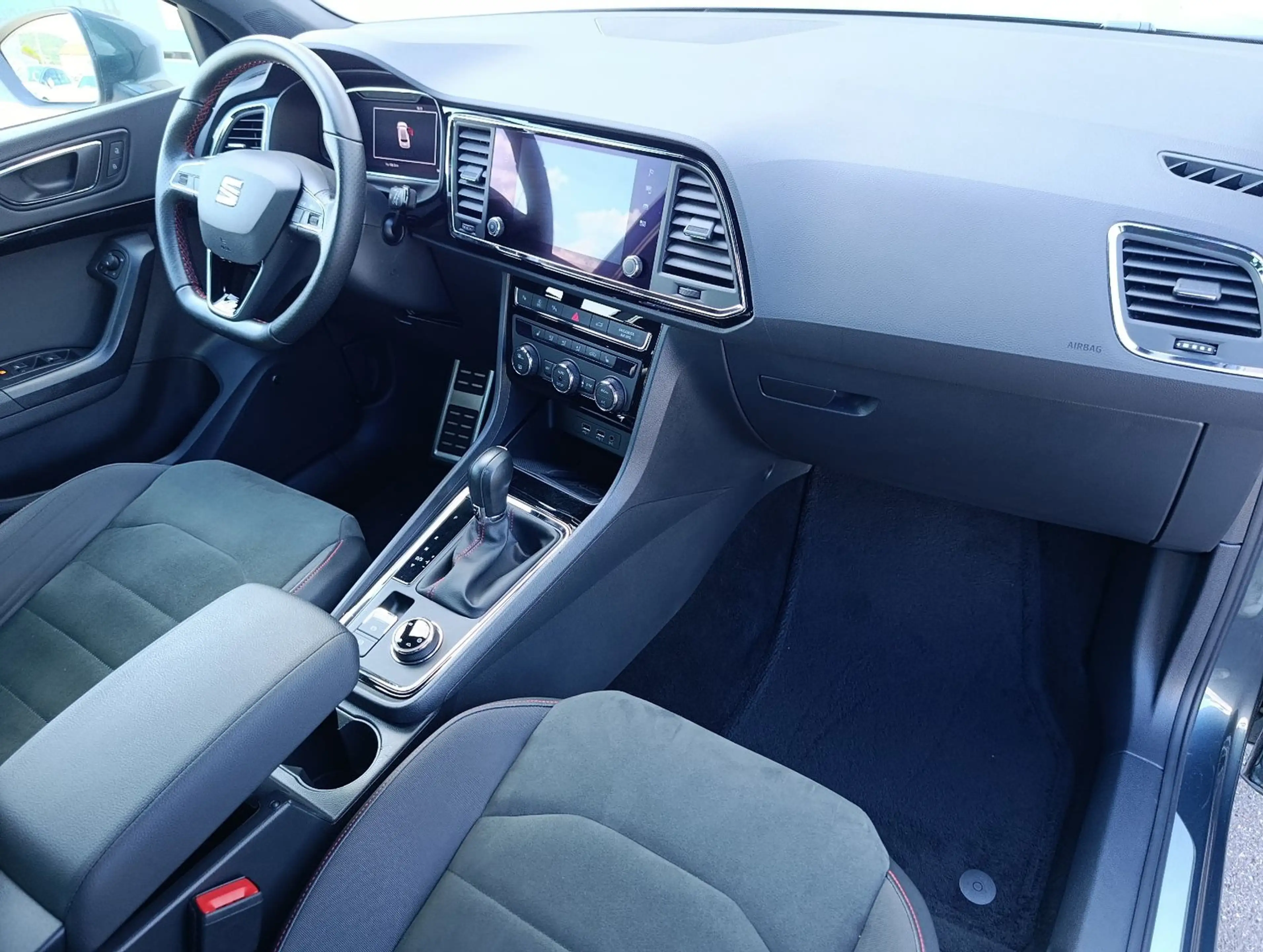 SEAT Ateca FR 4Drive Pano RFK 360°Alcantara Sound ACC — photo 15