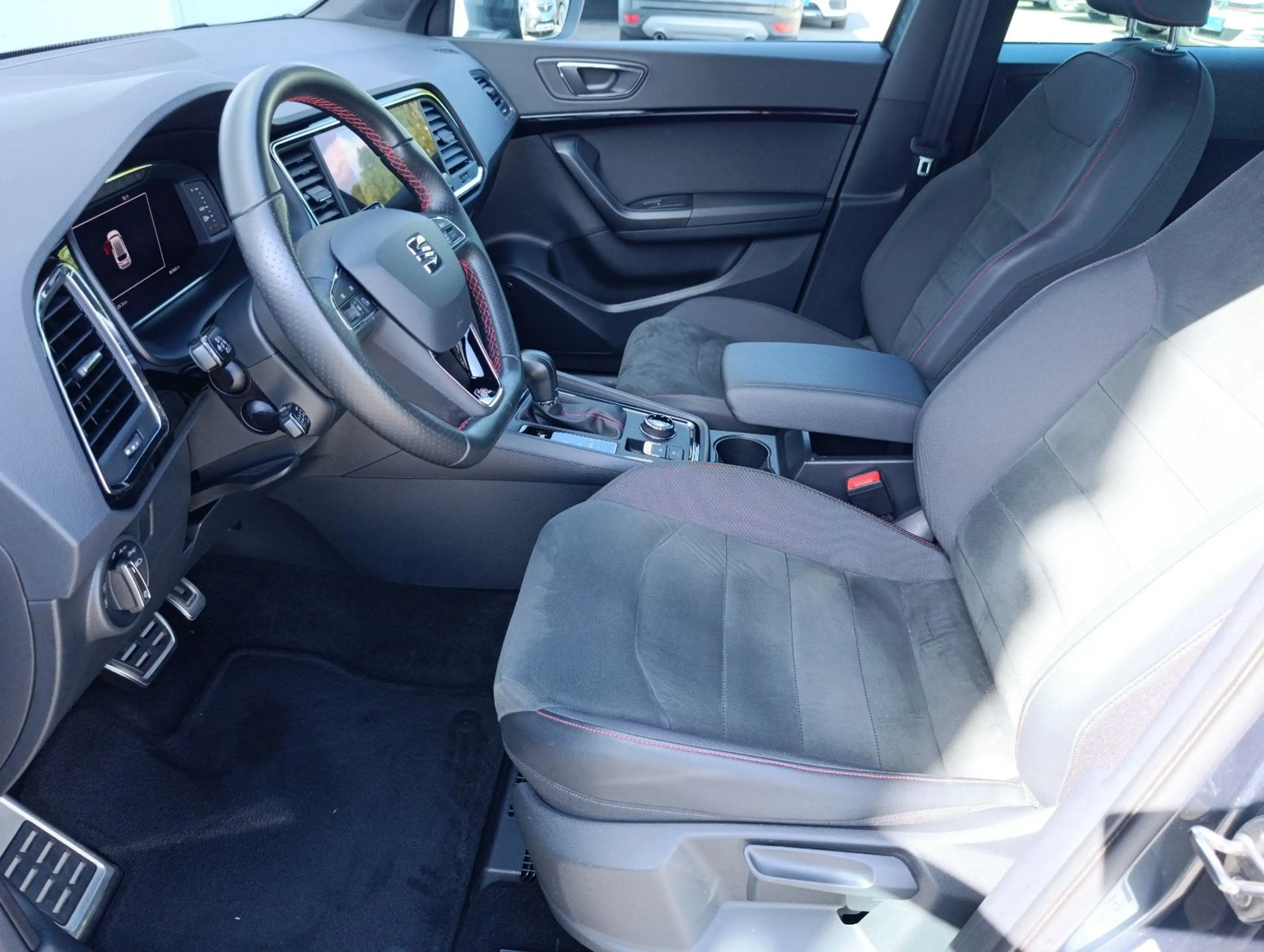 SEAT Ateca FR 4Drive Pano RFK 360°Alcantara Sound ACC — photo 14