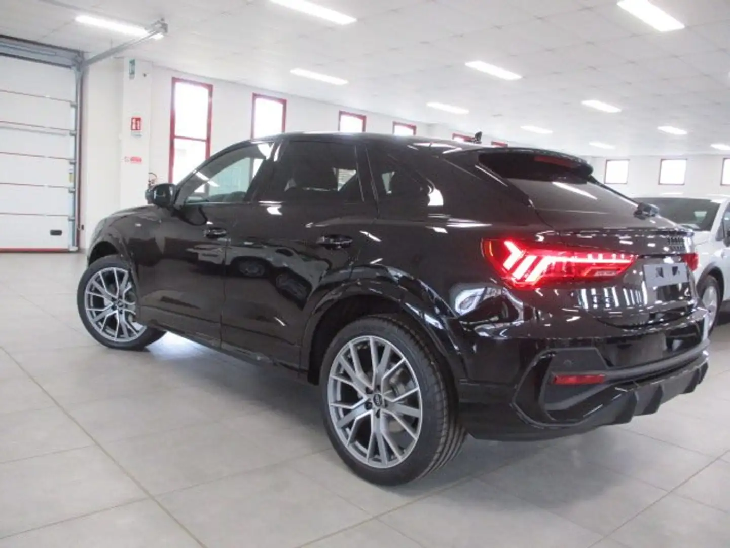 Audi Q3 Sportback 35 2.0 TDI Black Limited S-Tronic - KM0 Nero - 2
