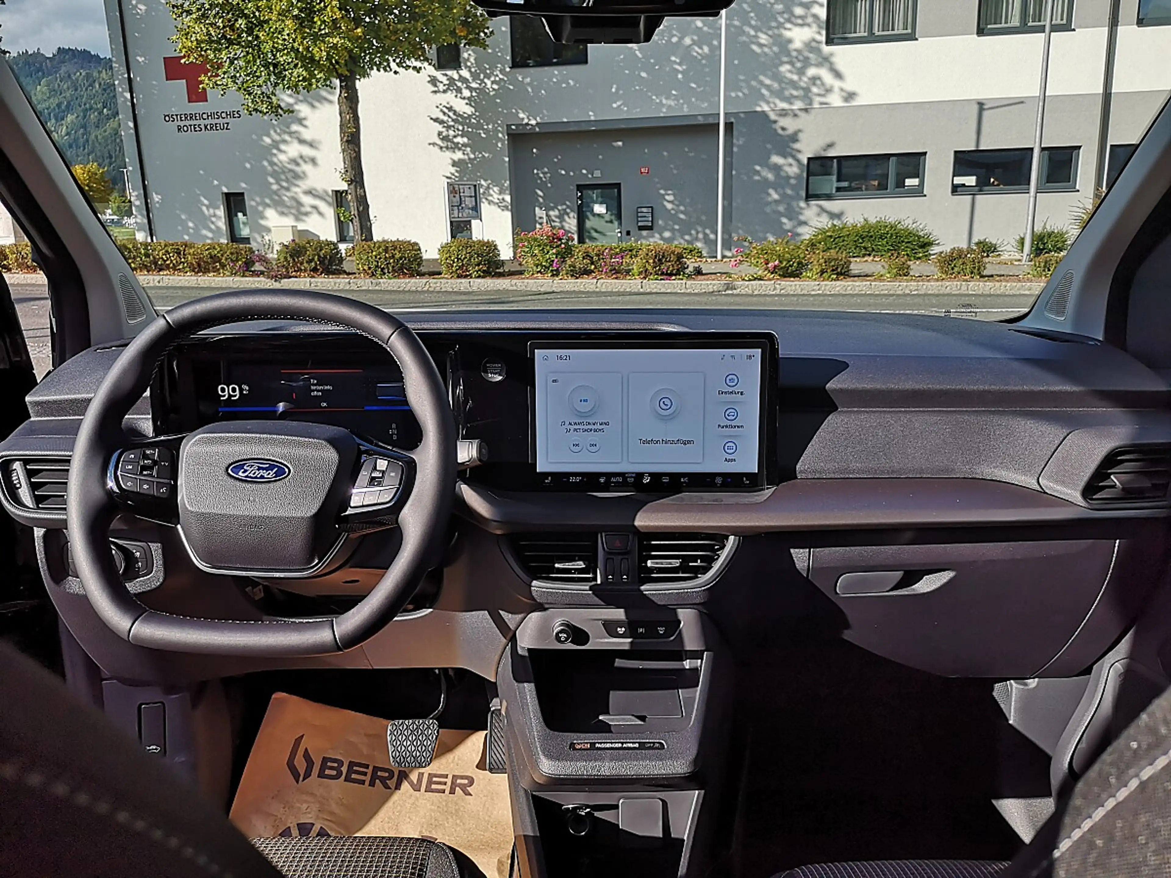Ford Tourneo Courier E-Tourneo Courier Trend — photo 11