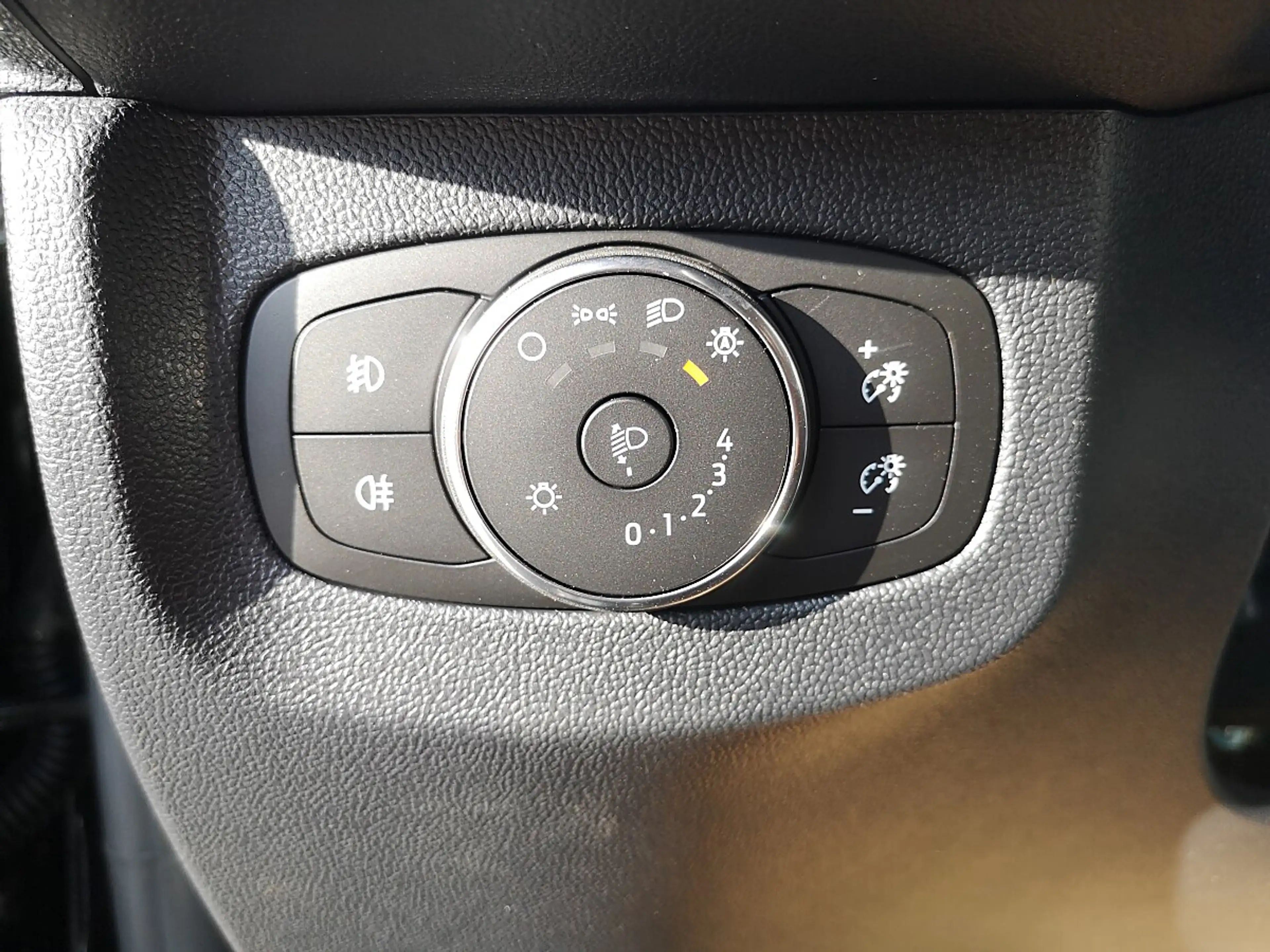 Ford Tourneo Courier E-Tourneo Courier Trend — photo 15