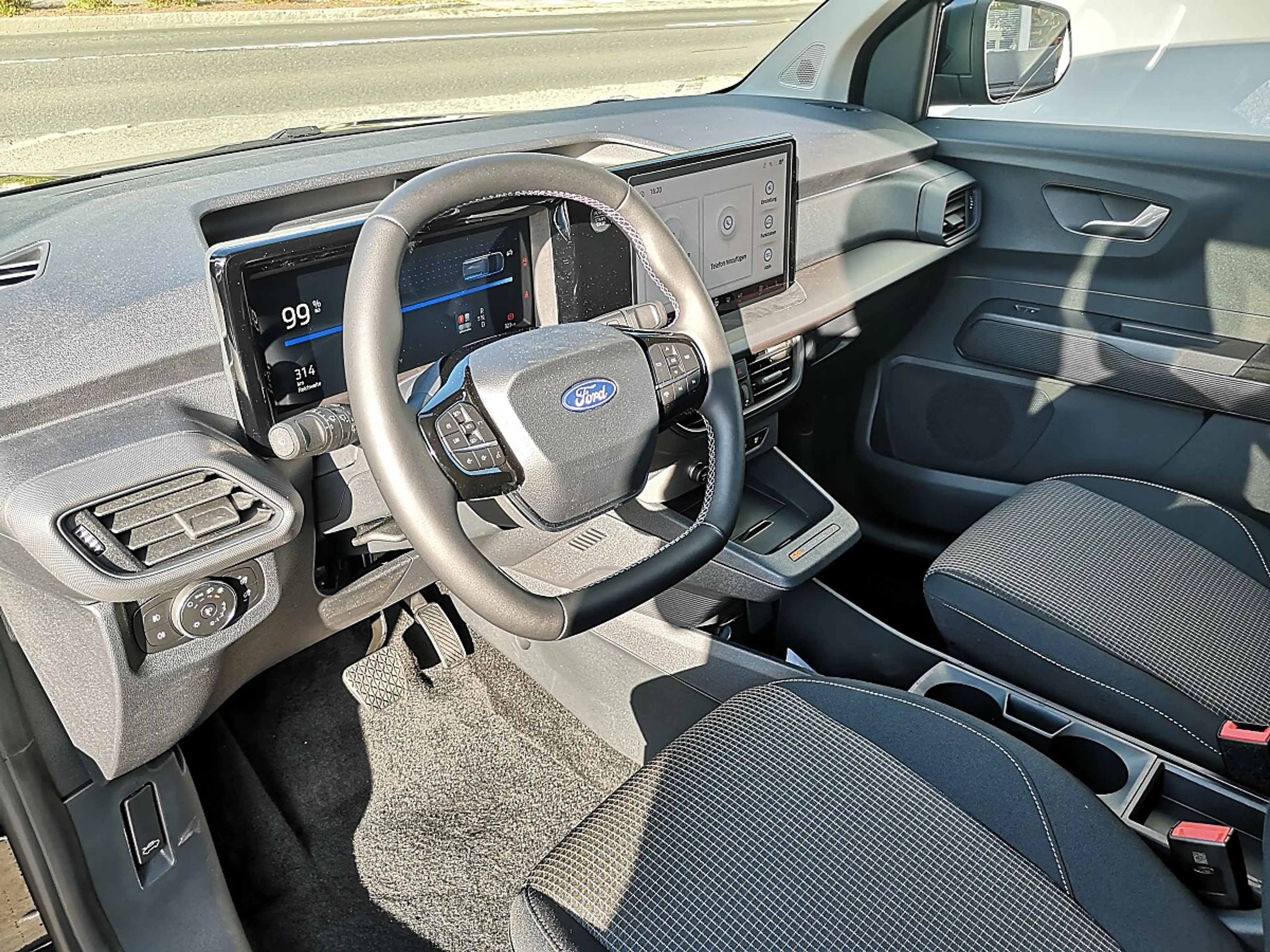 Ford Tourneo Courier E-Tourneo Courier Trend — photo 8