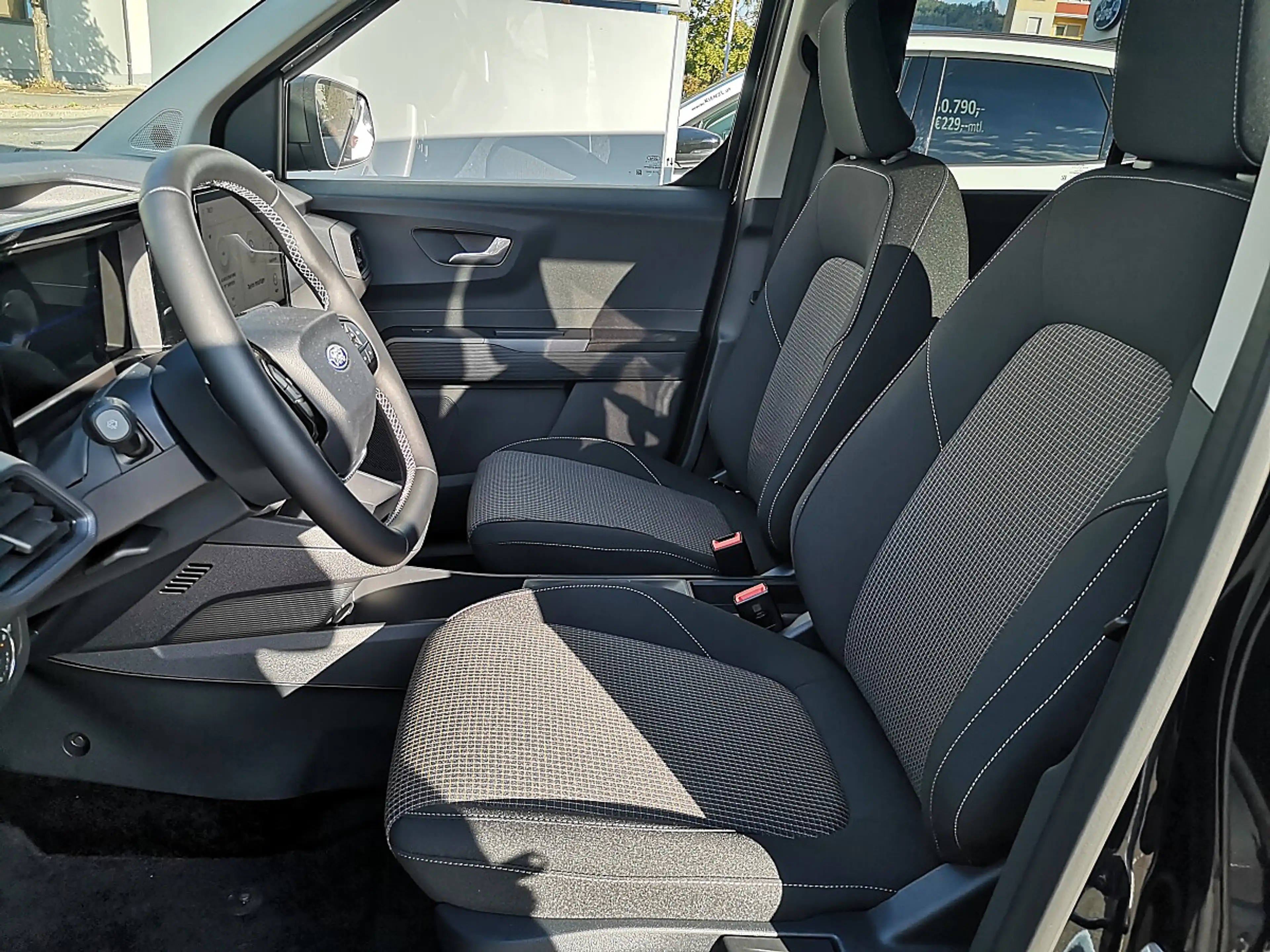 Ford Tourneo Courier E-Tourneo Courier Trend — photo 9