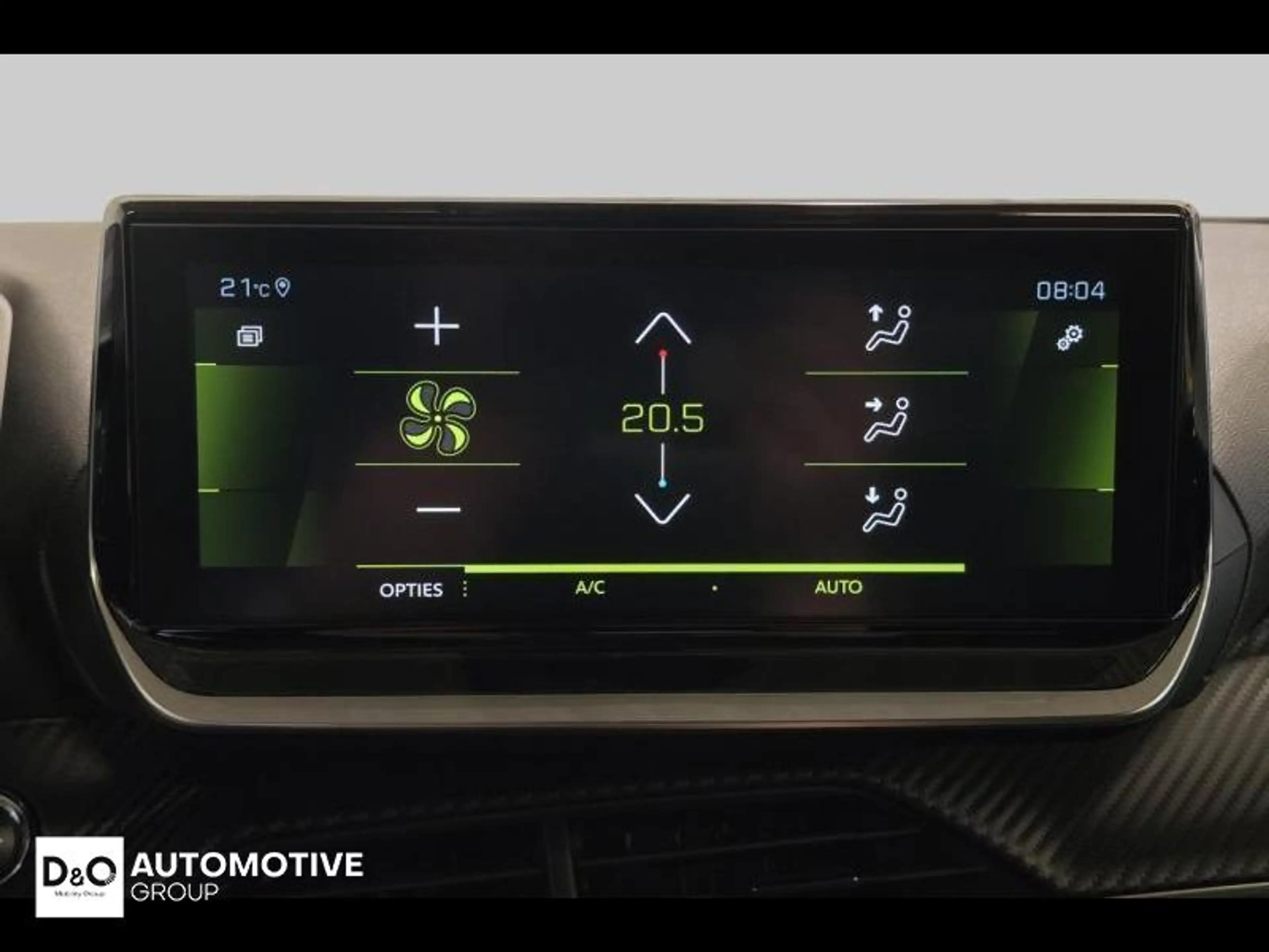 Peugeot 2008 allure camera gps — photo 15