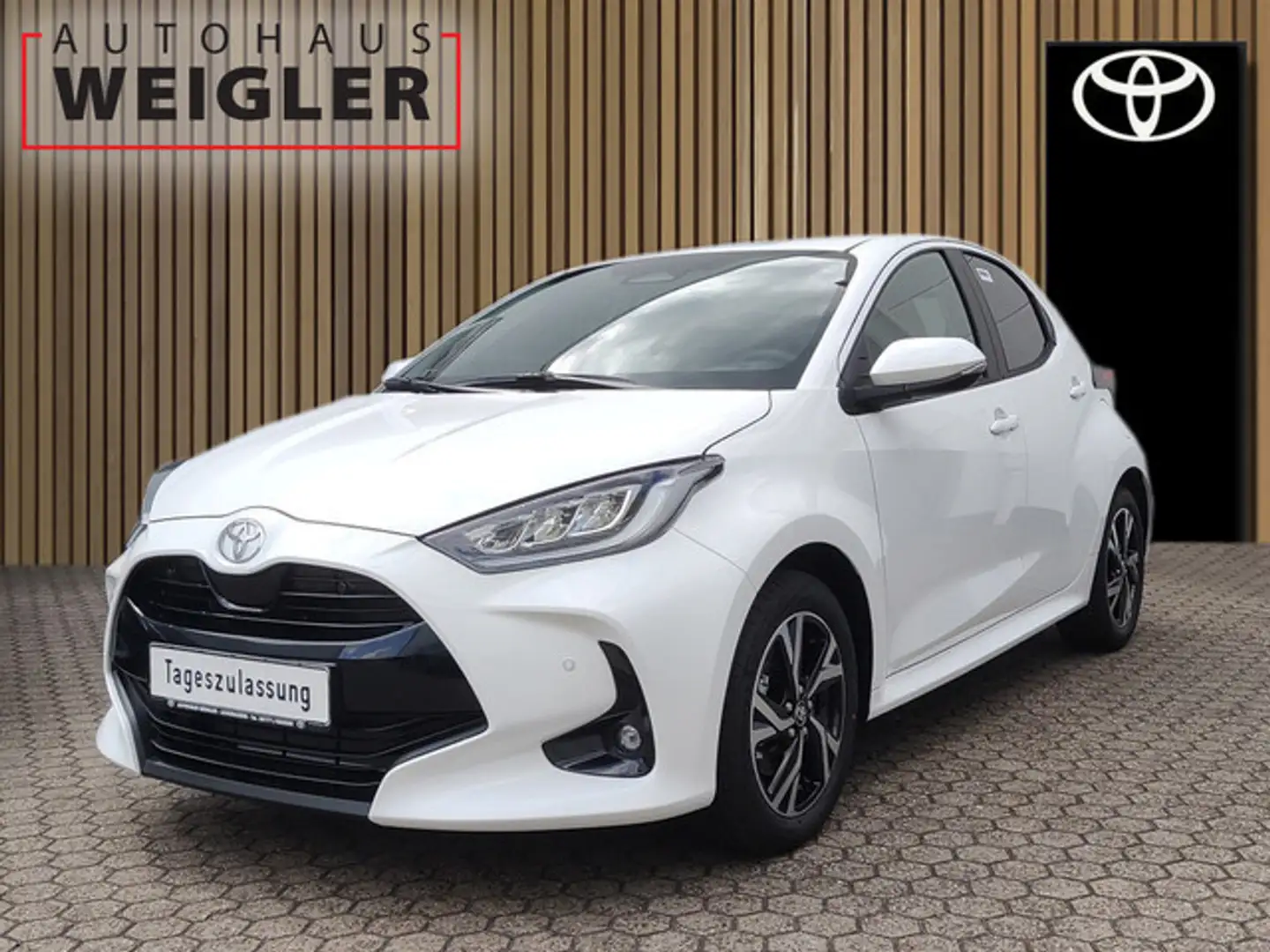 Toyota Yaris Hybrid Teamplayer,Safety+Comfort Blanc - 1