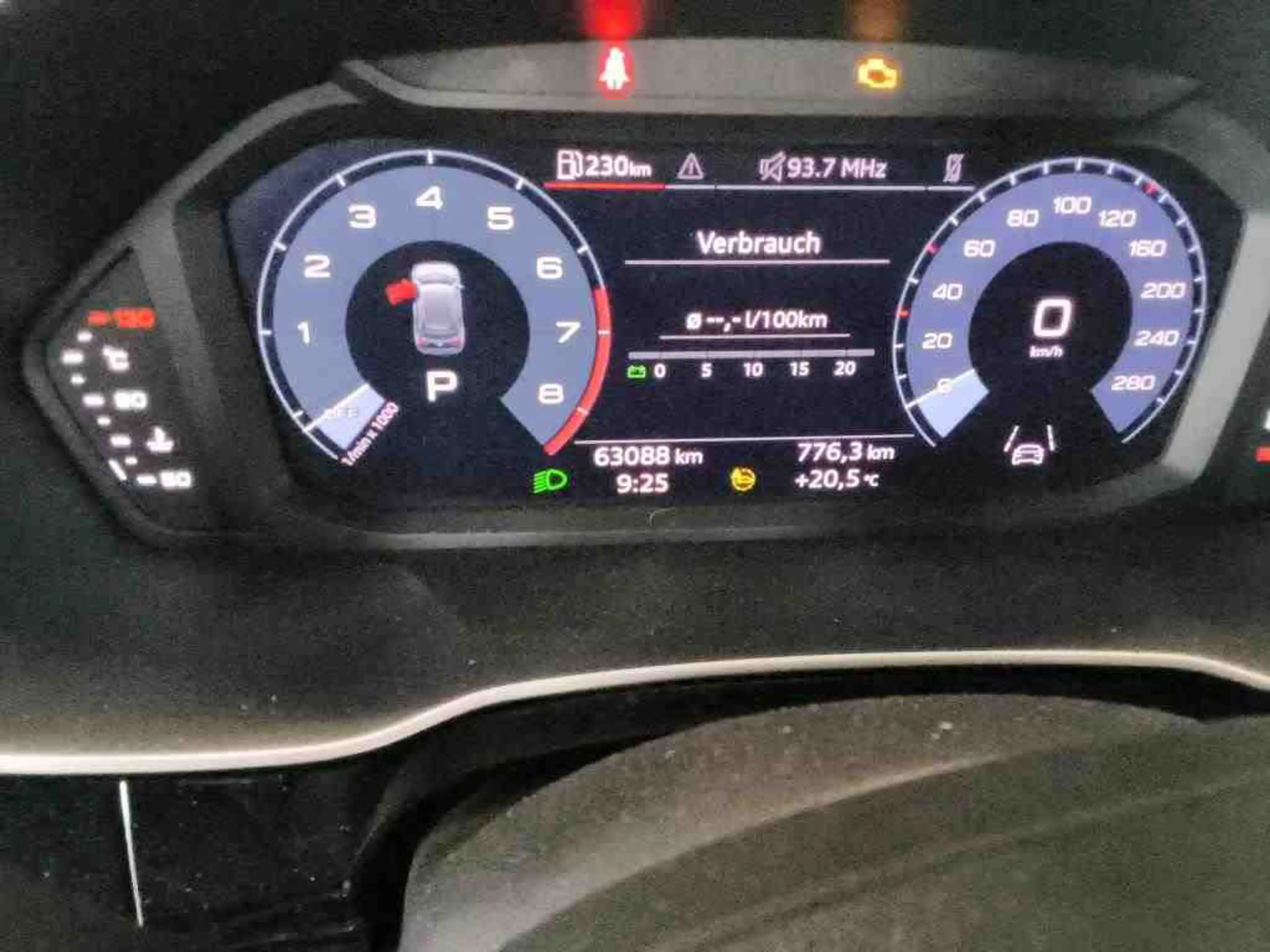 Audi Q3 — photo 6