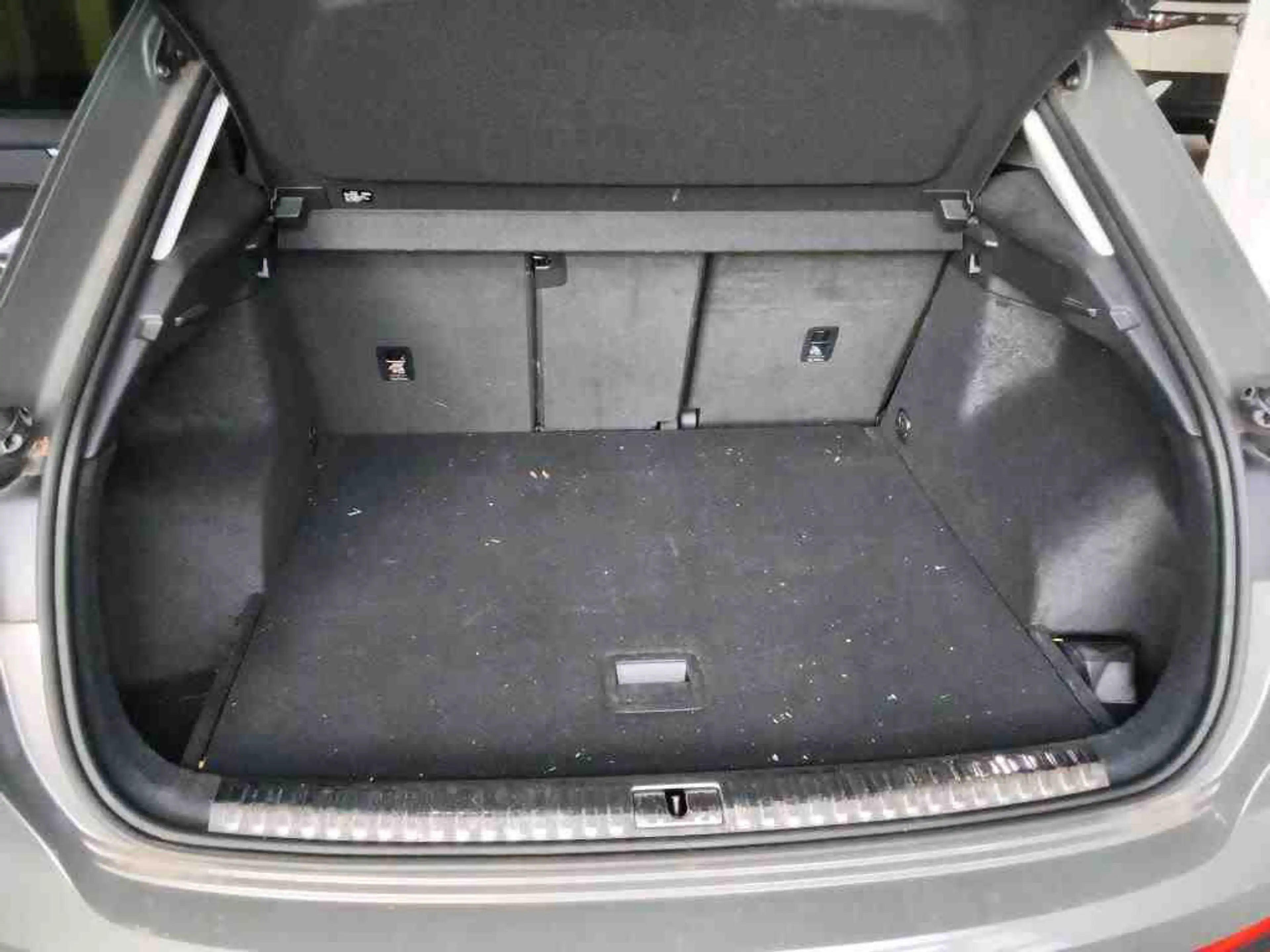 Audi Q3 — photo 10