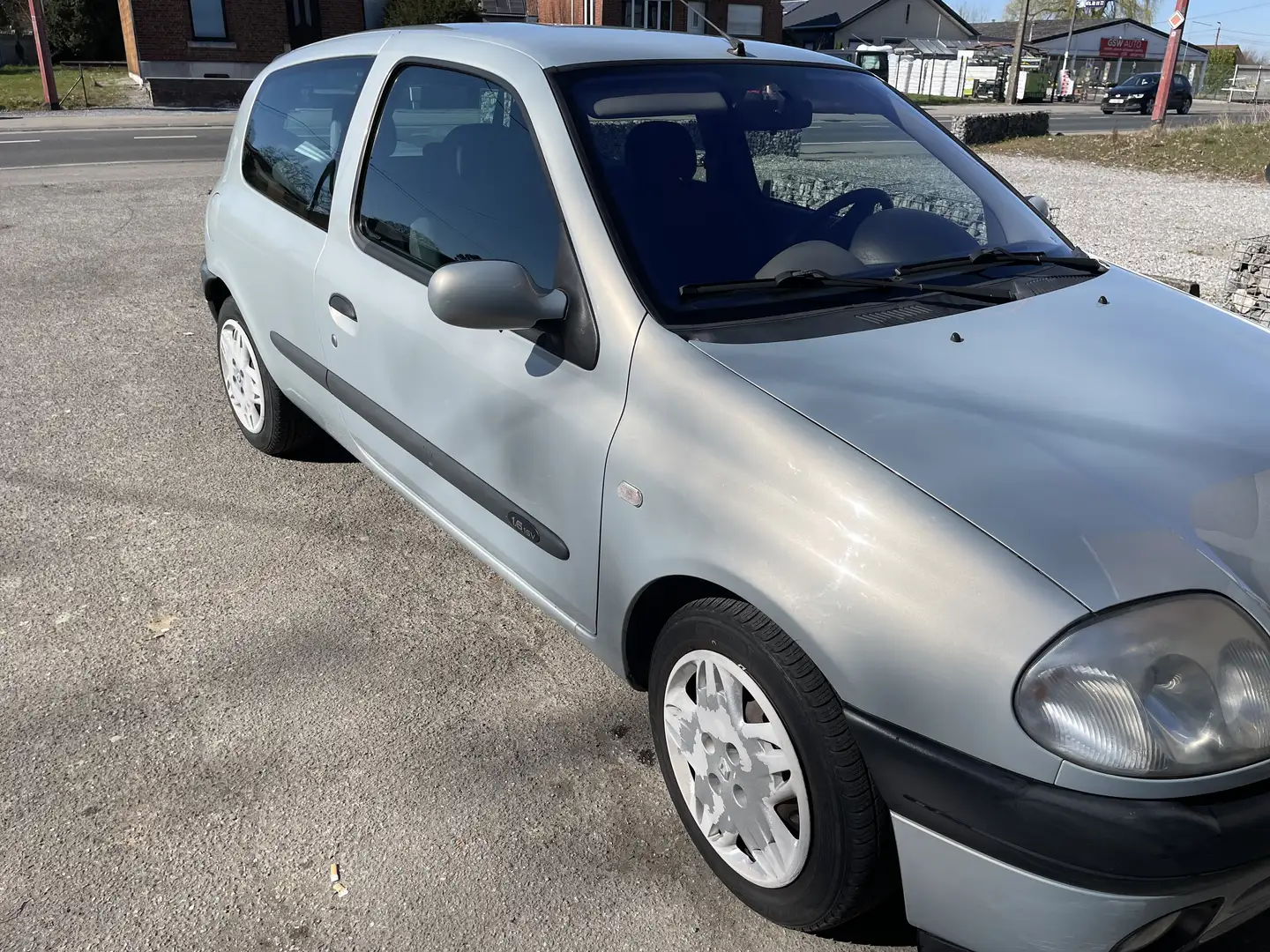 Renault Clio 1.6i 16V RXE - 2