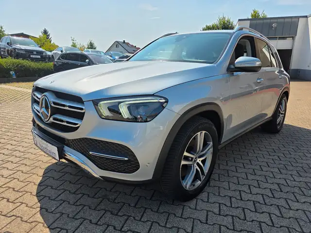 Mercedes-Benz GLE 300 d 4Matic Luftfederung/Leder/LED