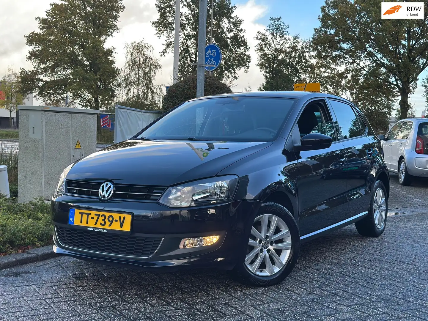 Volkswagen Polo 1.2 TSI Highline STYLE dealer onderhouden Zwart - 1